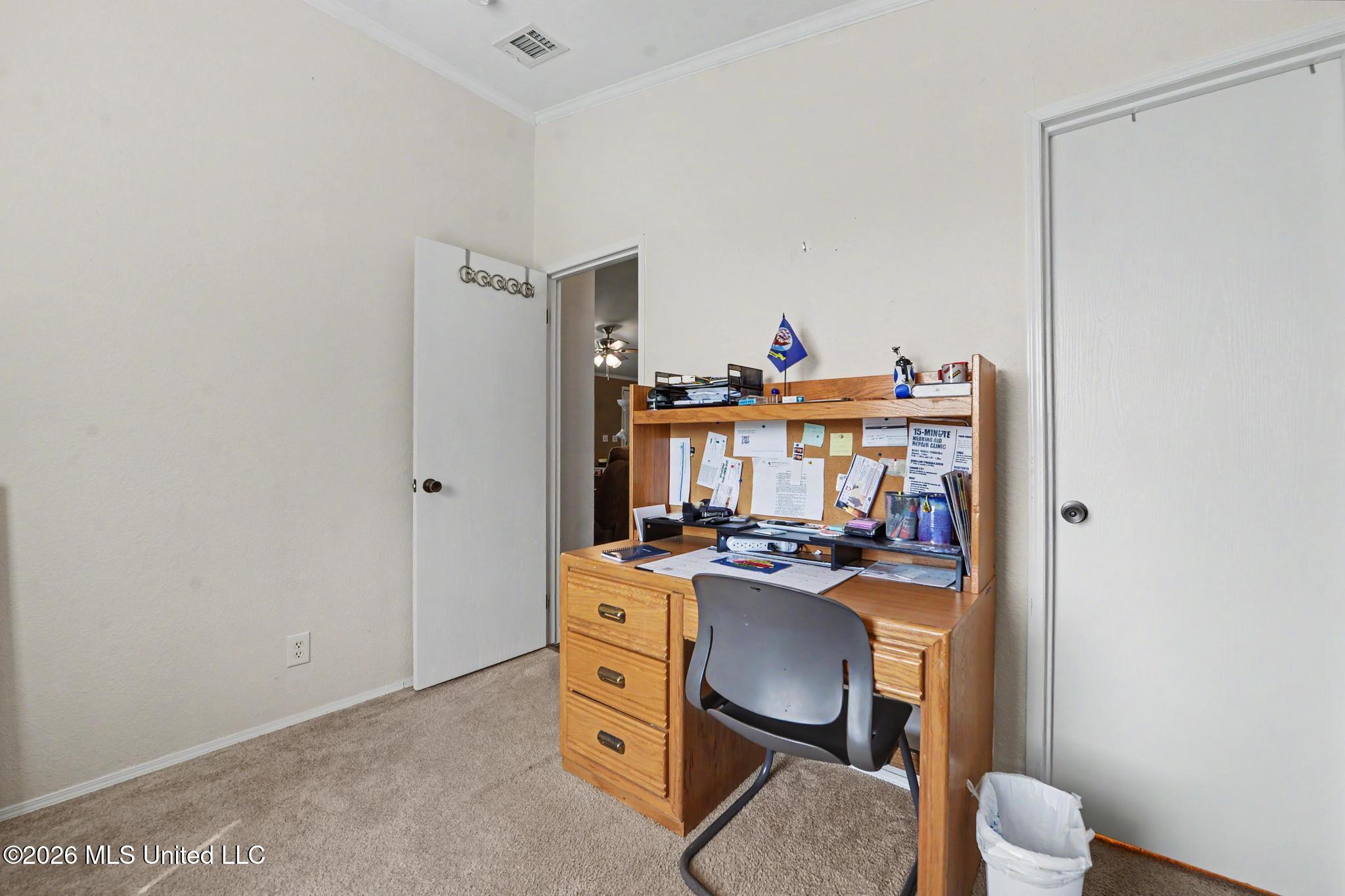 242 Woodman Avenue Property Photo 19