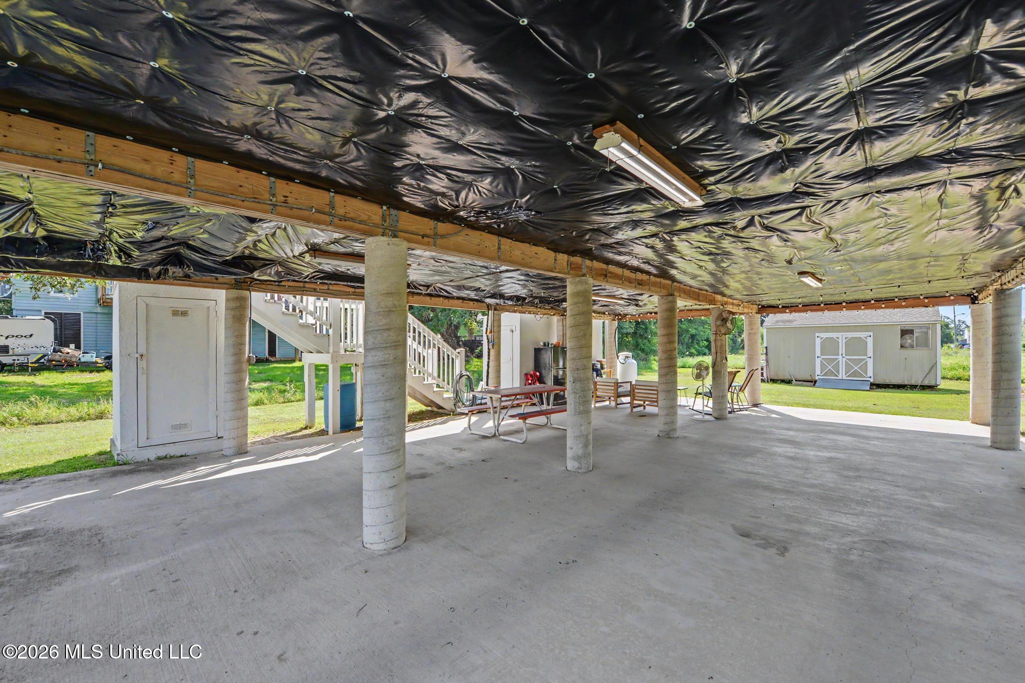 242 Woodman Avenue Property Photo 22