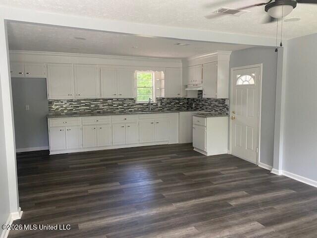 1018 Maria Drive Property Photo 4