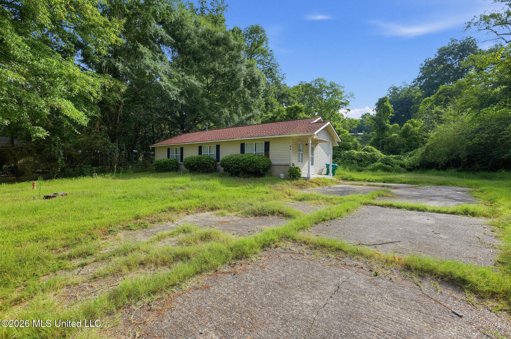 1802 39th Place Property Photo 2