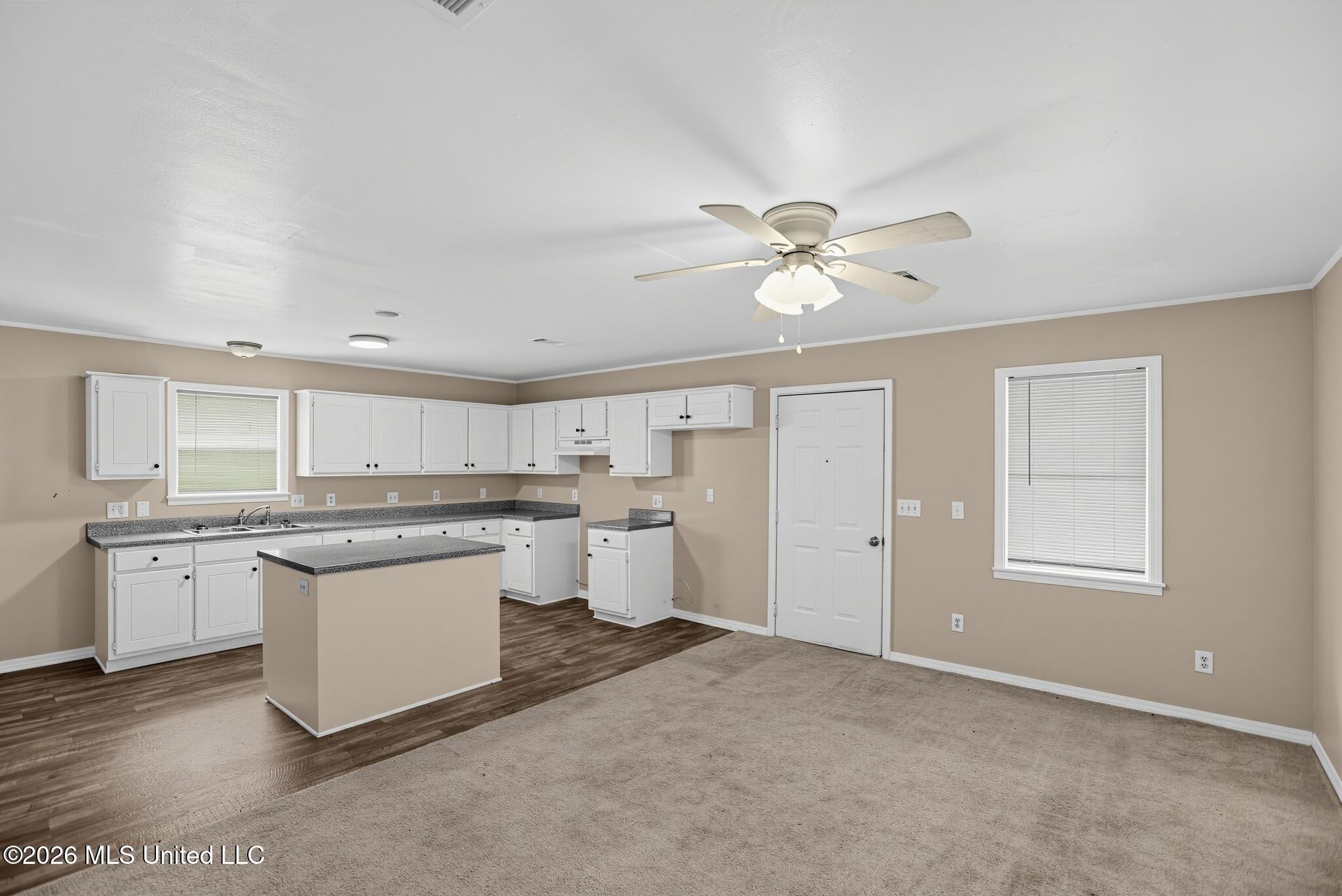1802 39th Place Property Photo 4
