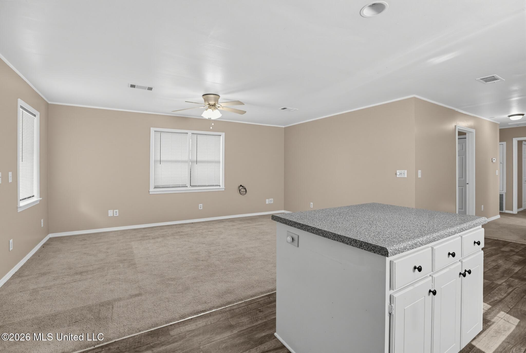 1802 39th Place Property Photo 5