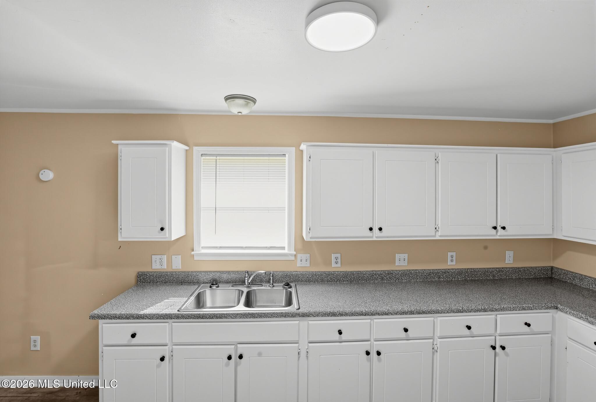 1802 39th Place Property Photo 7
