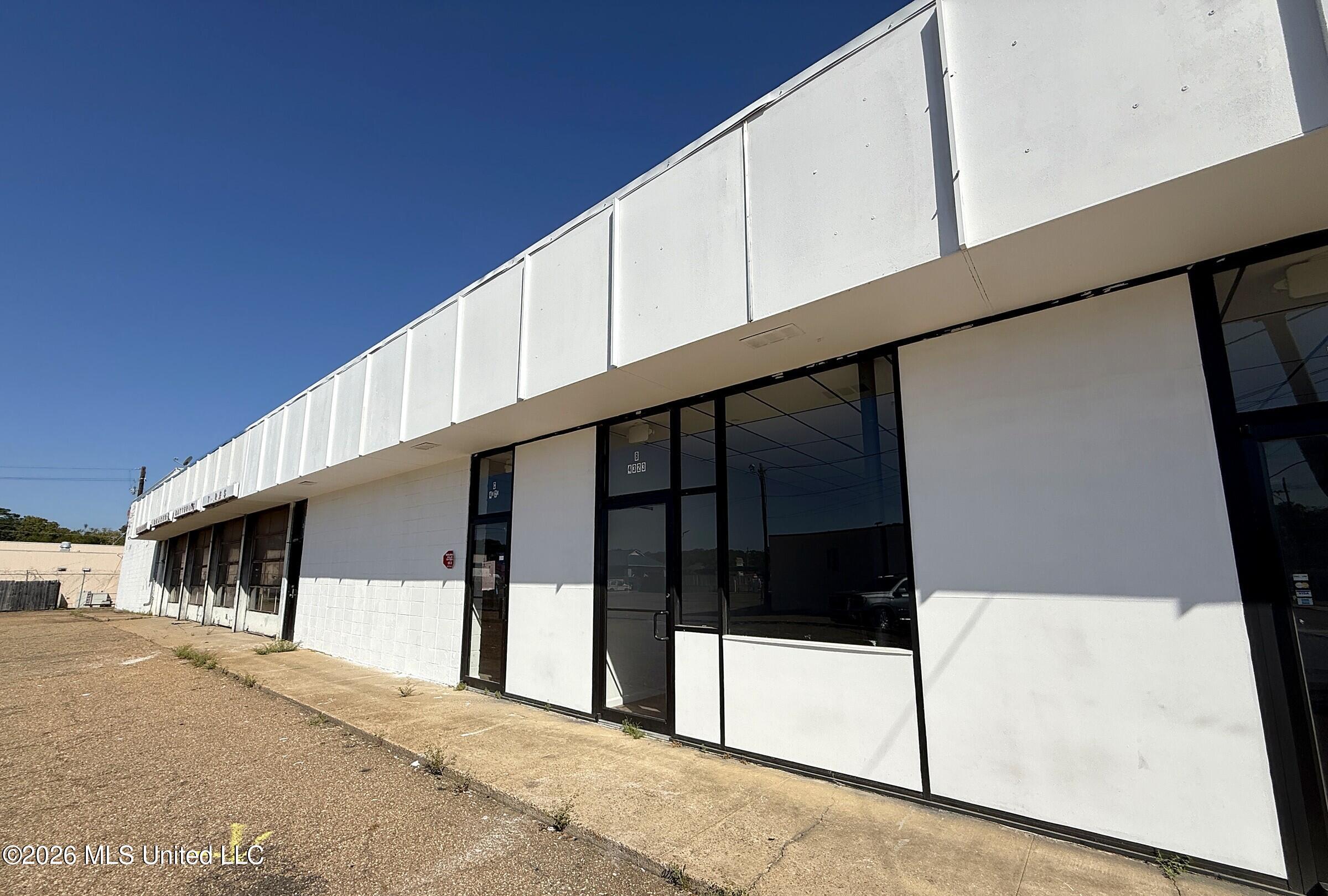4323 N State Street Property Photo 5