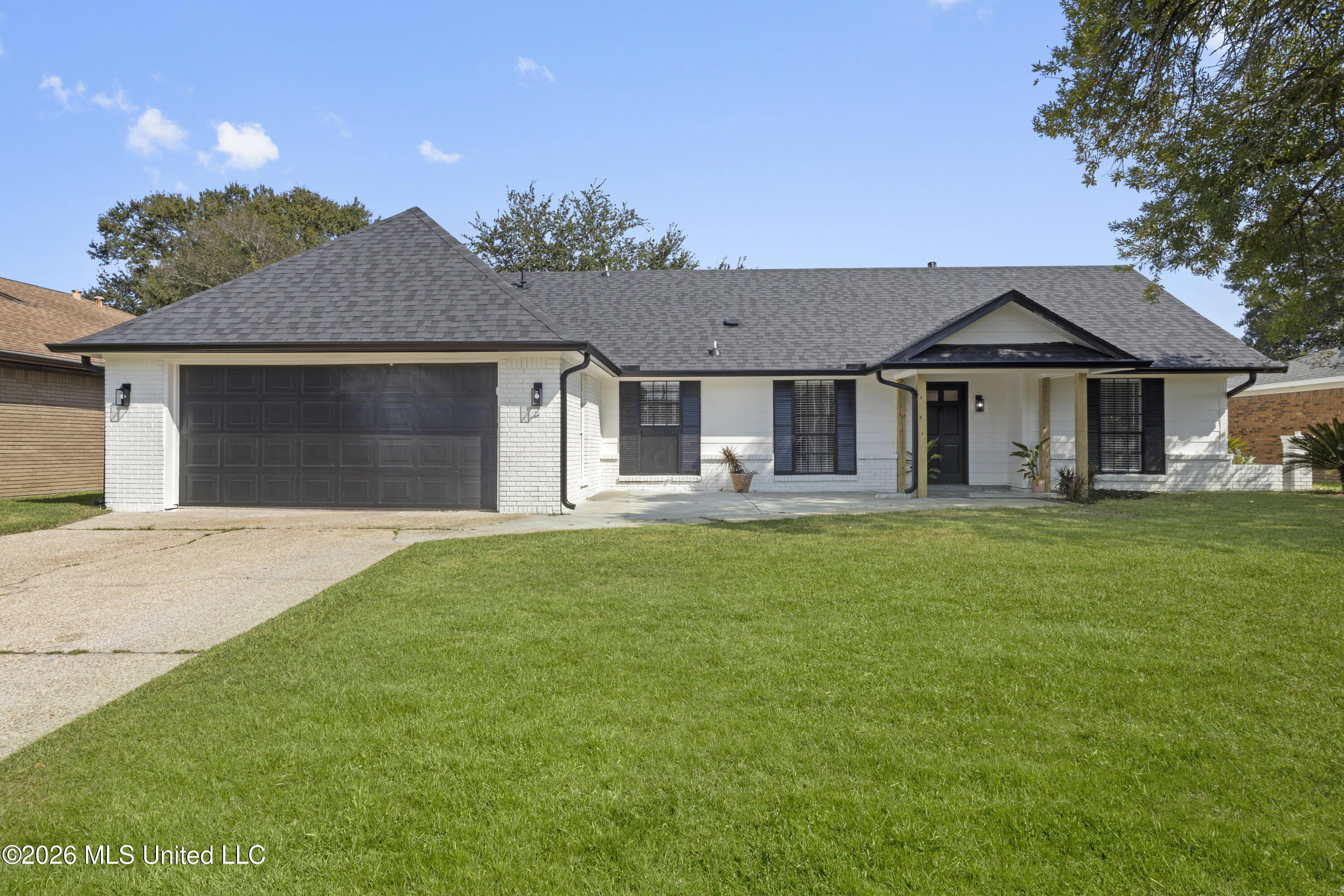 2187 Baywood Drive Property Photo 1