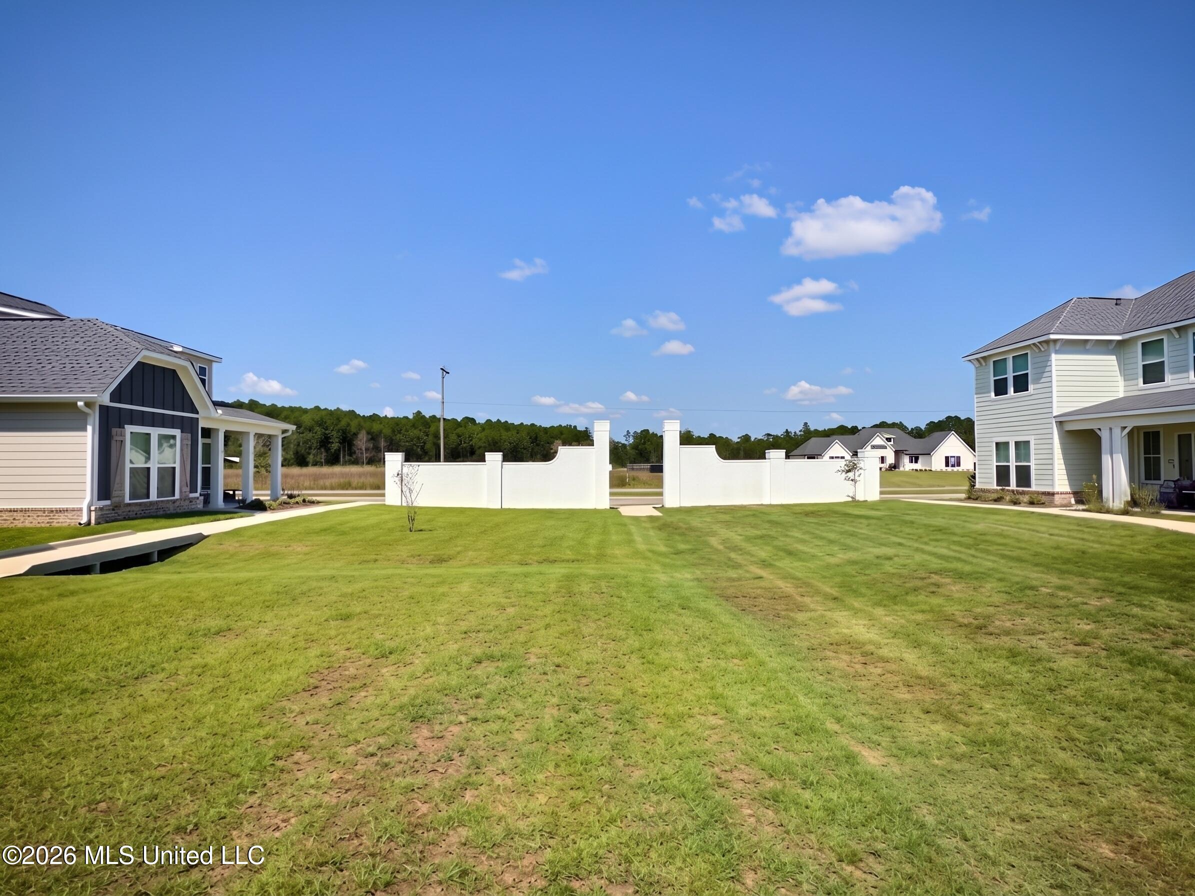 123 Everly Circle Property Photo 5