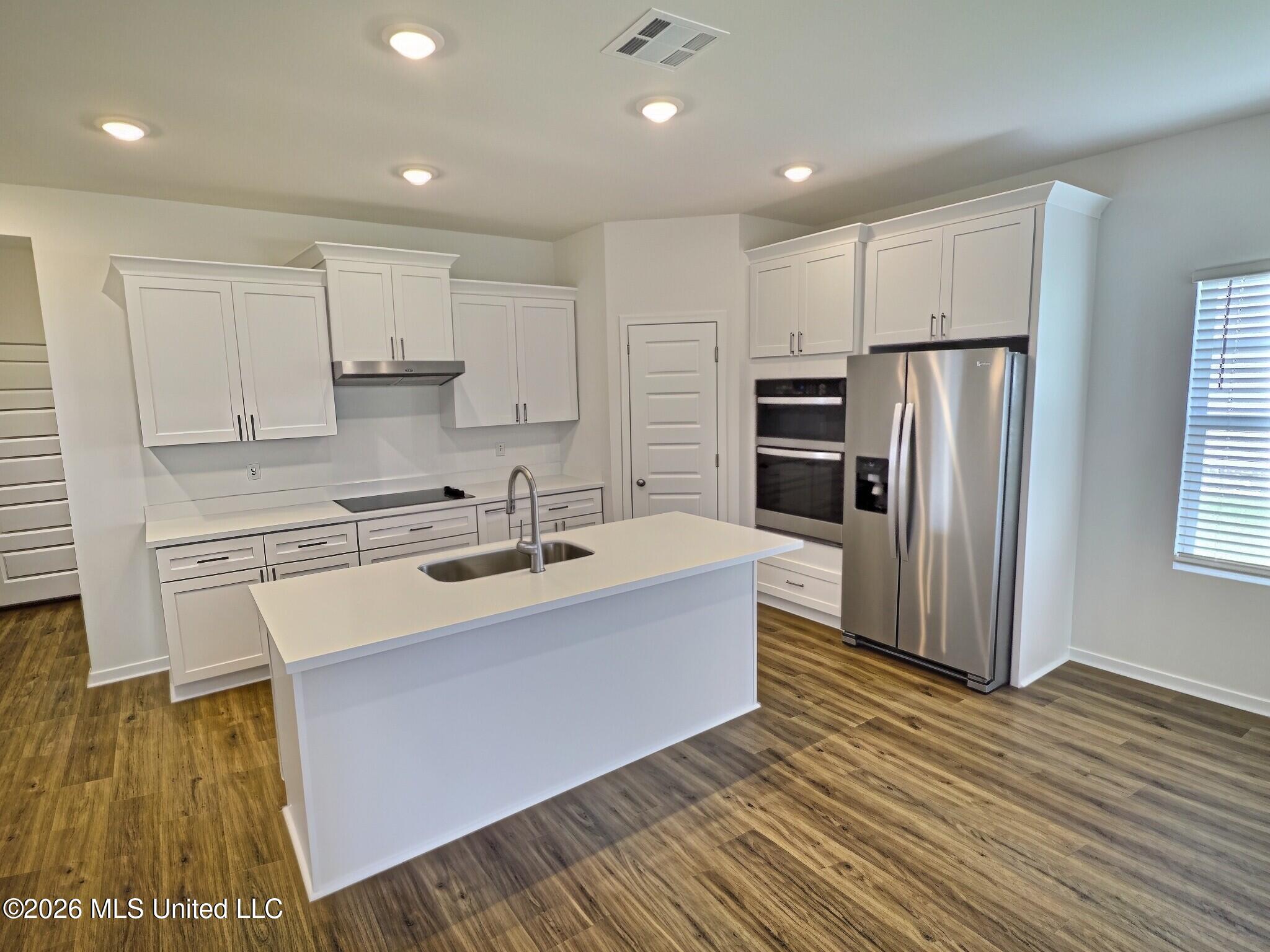 123 Everly Circle Property Photo 14