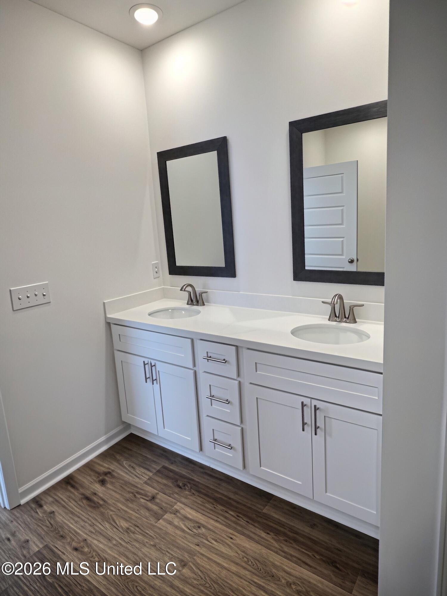 123 Everly Circle Property Photo 23