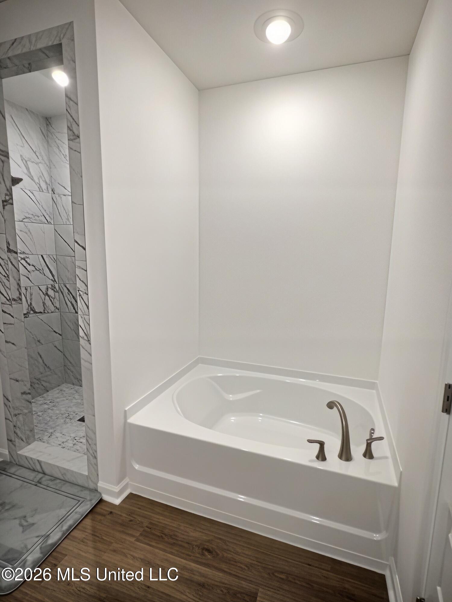 123 Everly Circle Property Photo 24