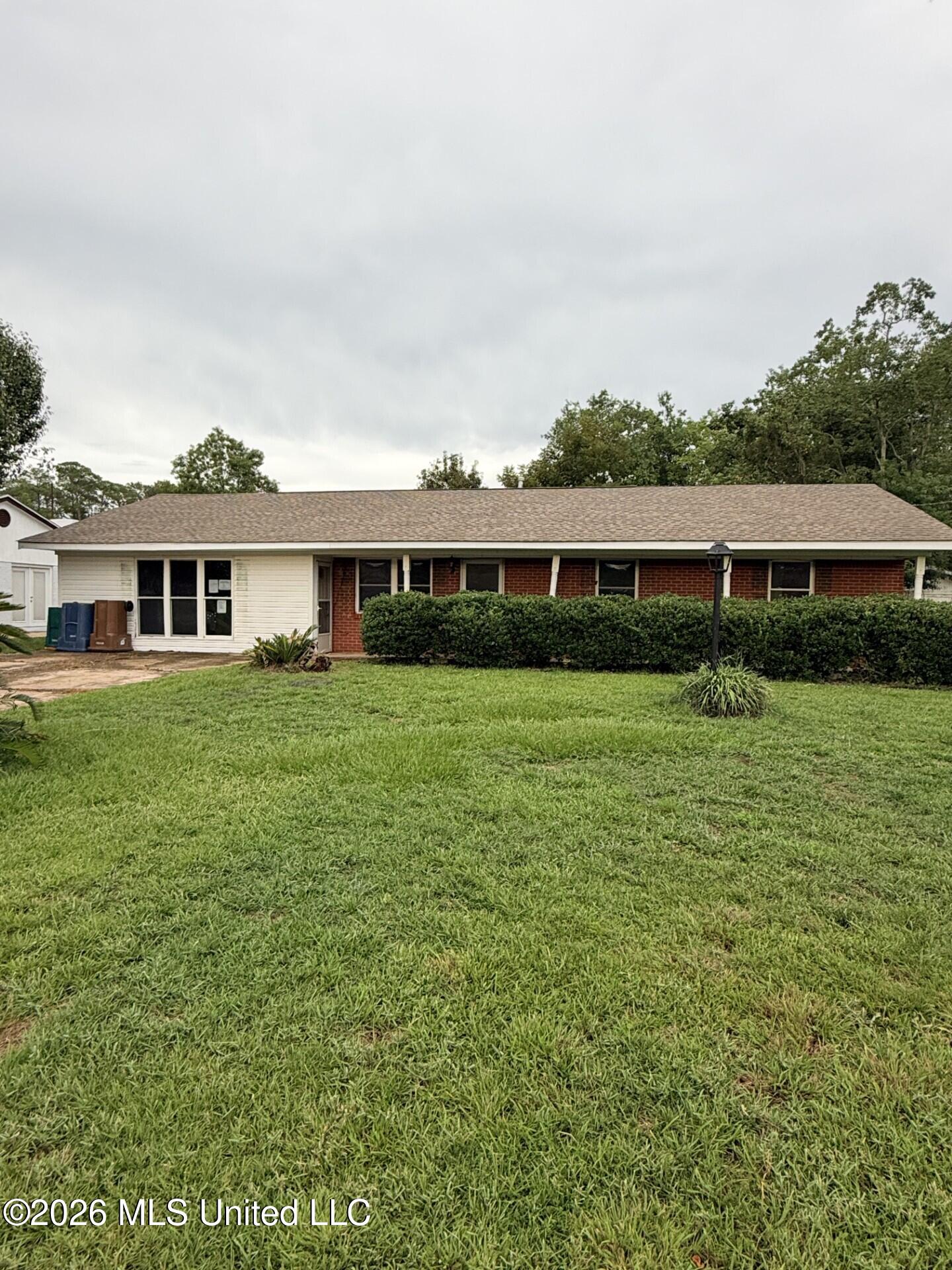 118 Hemlock Drive Property Photo 1