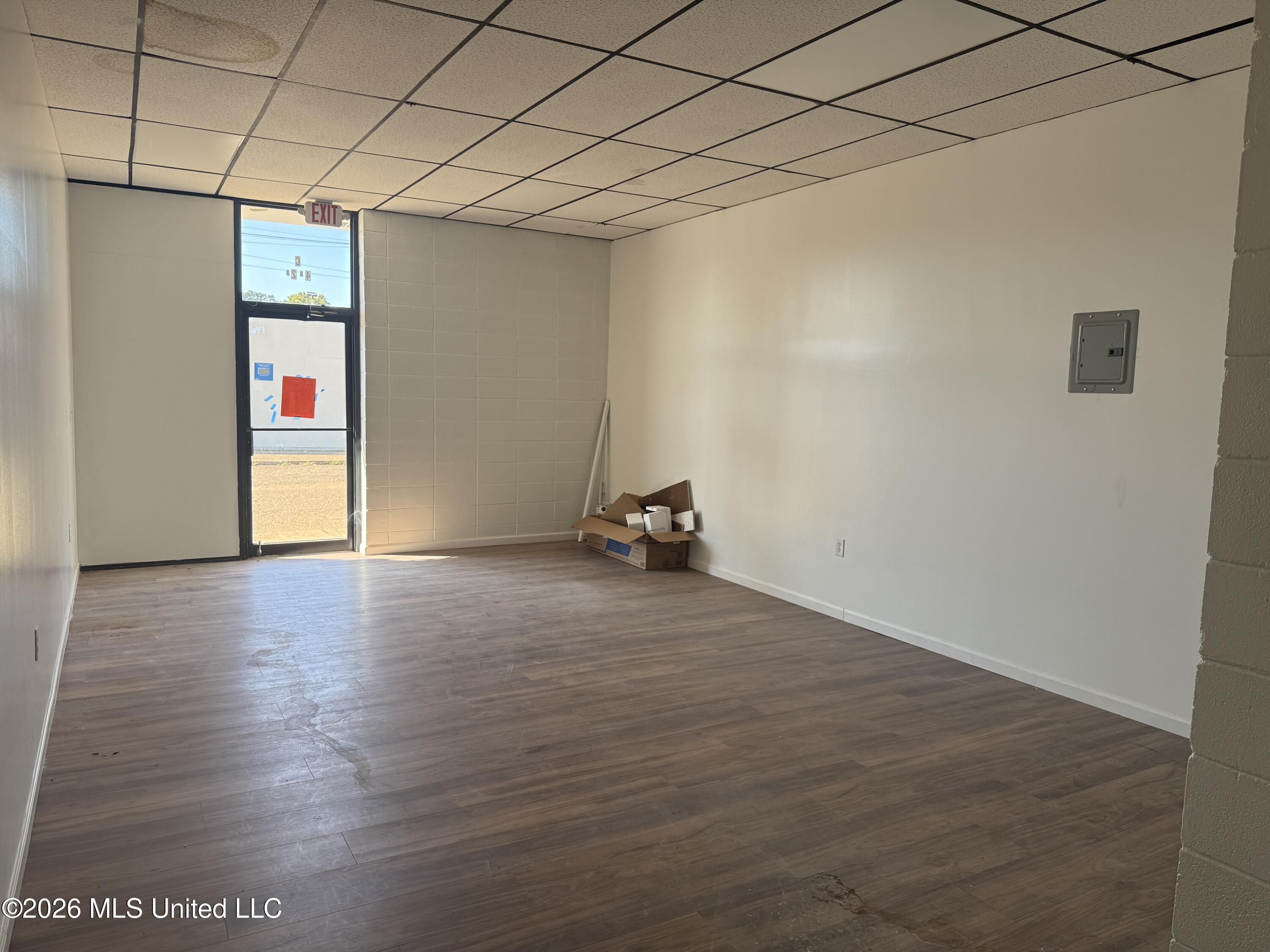 4323 N State Street Property Photo 6