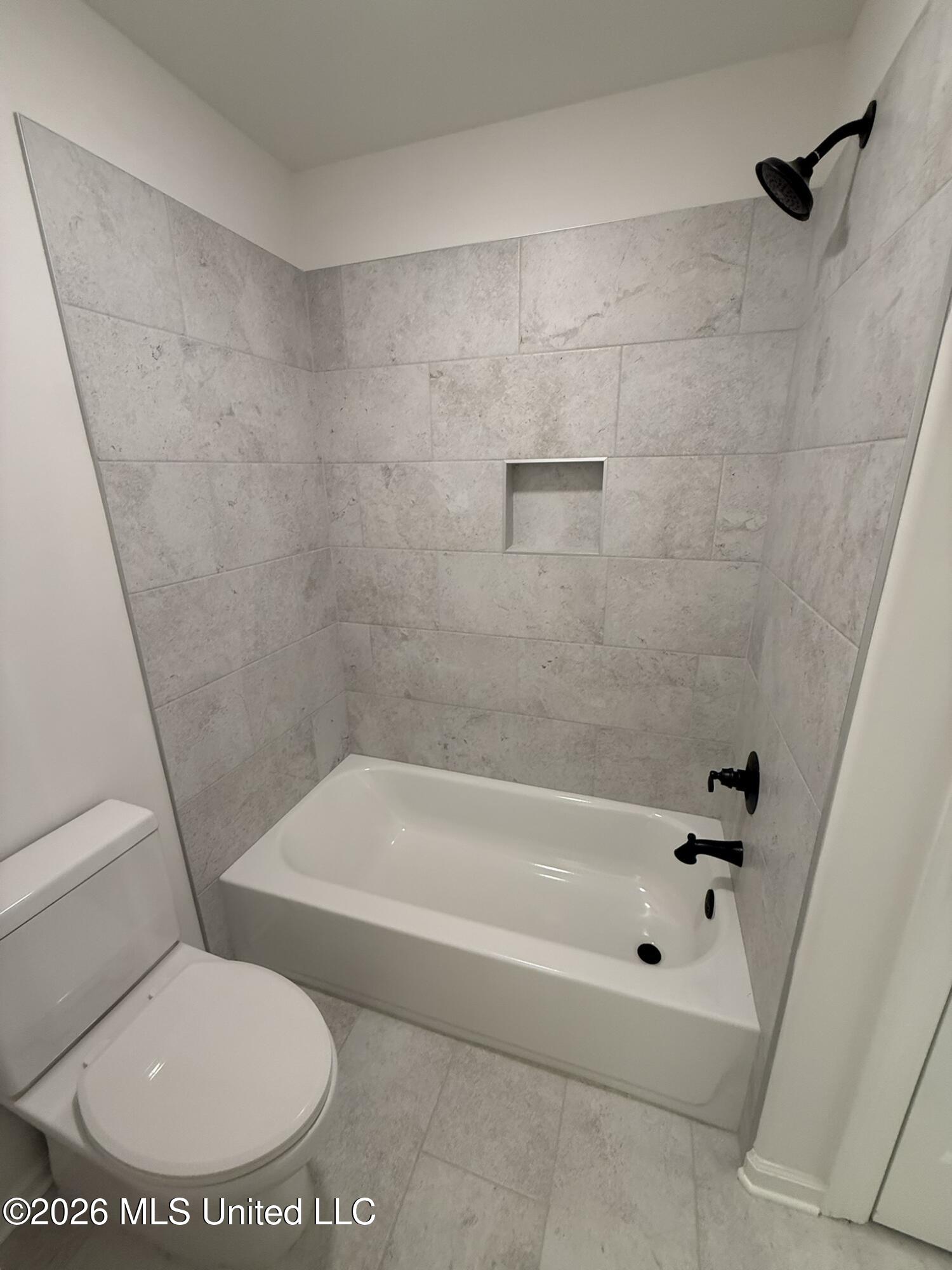 25 Honey Suckle Cove Property Photo 29