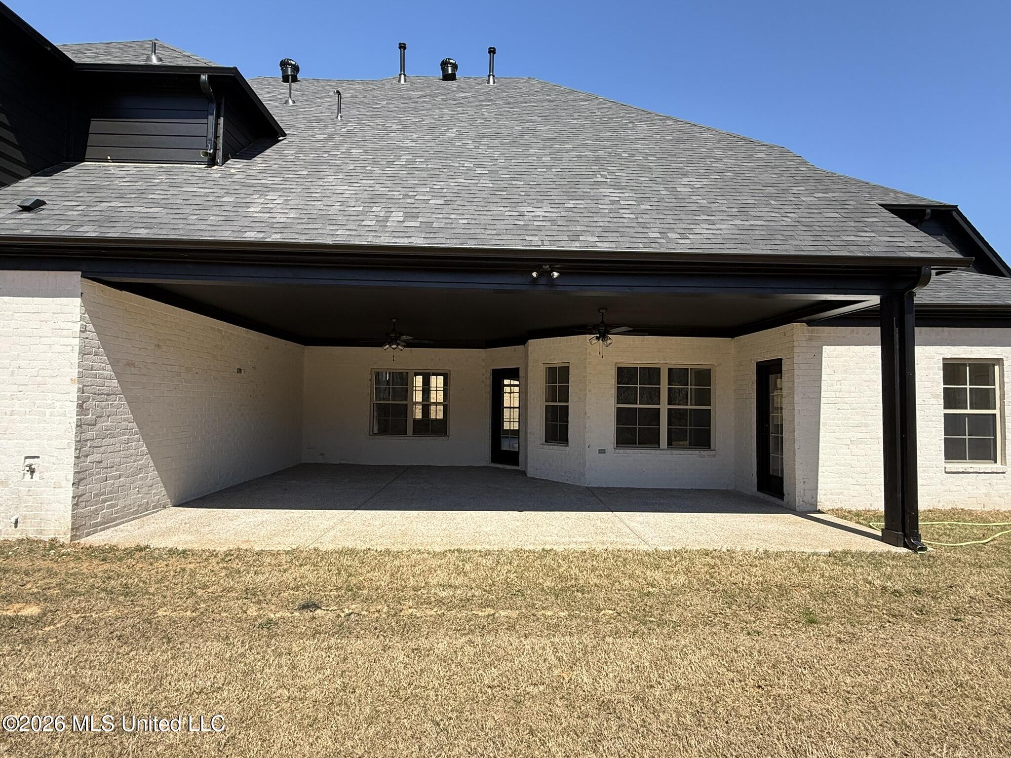 25 Honey Suckle Cove Property Photo 39