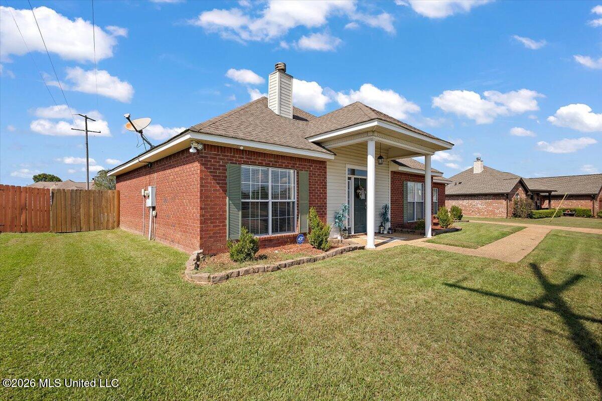 338 Mallory Drive Property Photo 2