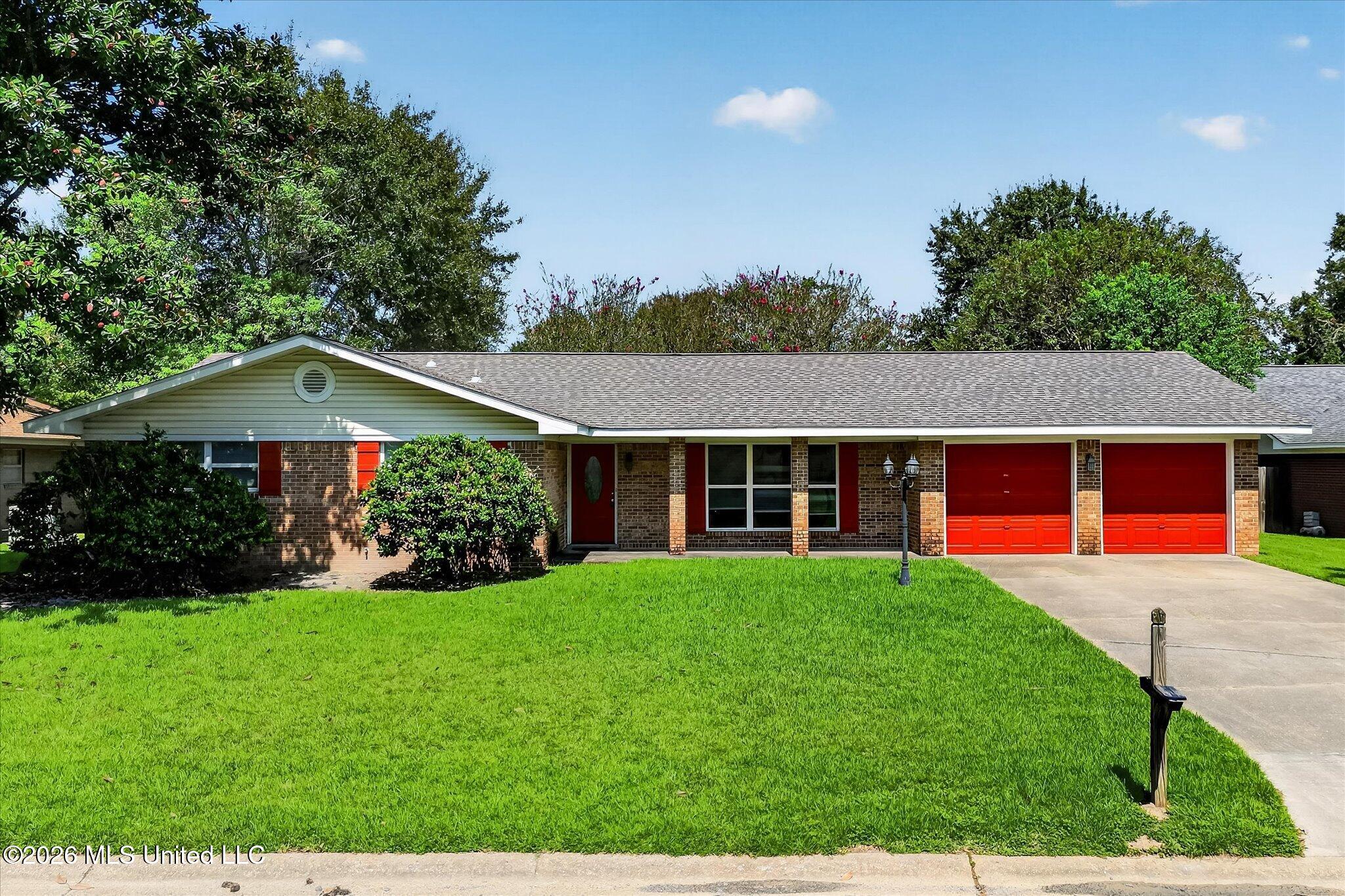 15396 Mimosa Drive Property Photo 6