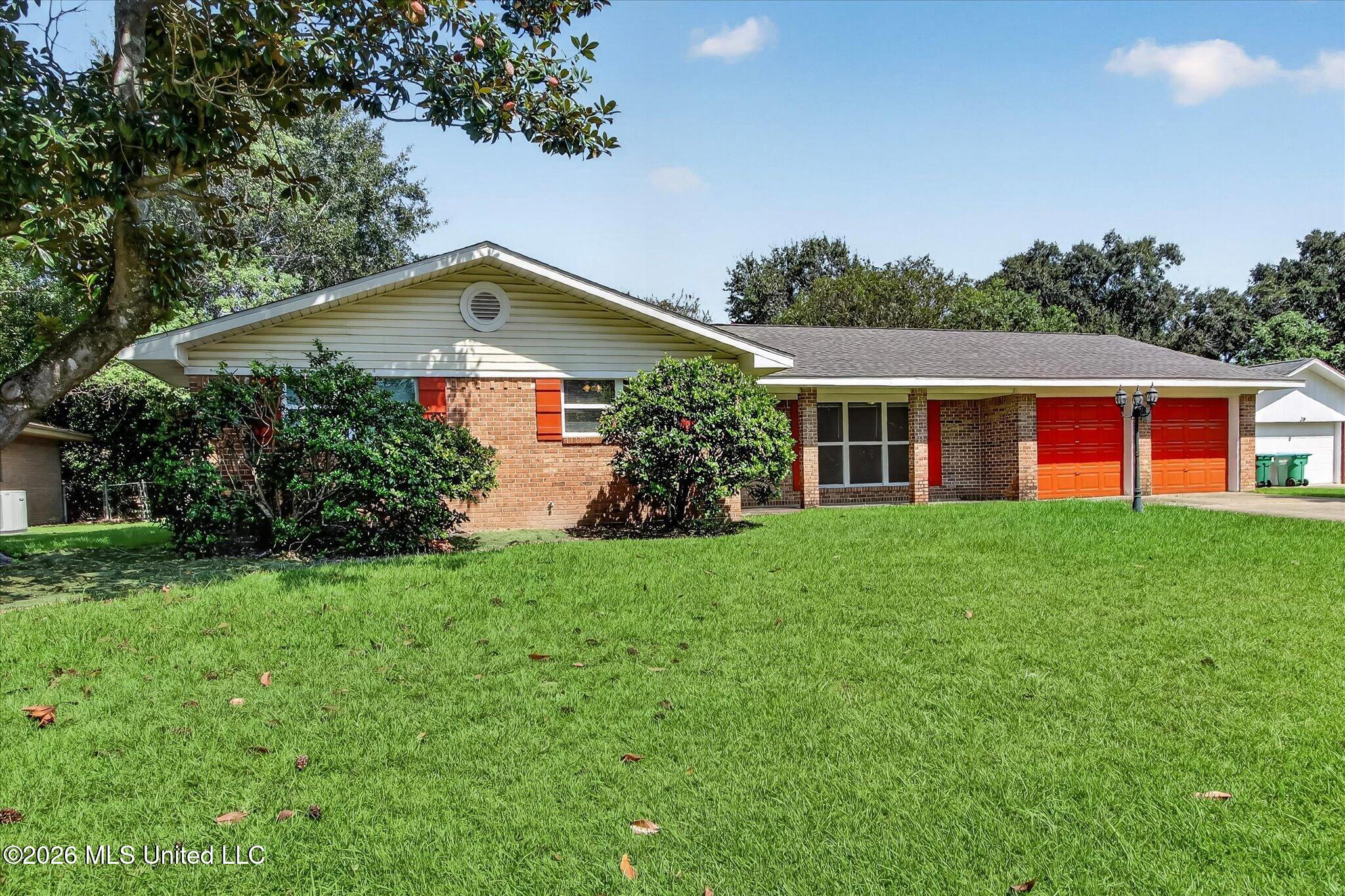 15396 Mimosa Drive Property Photo 7
