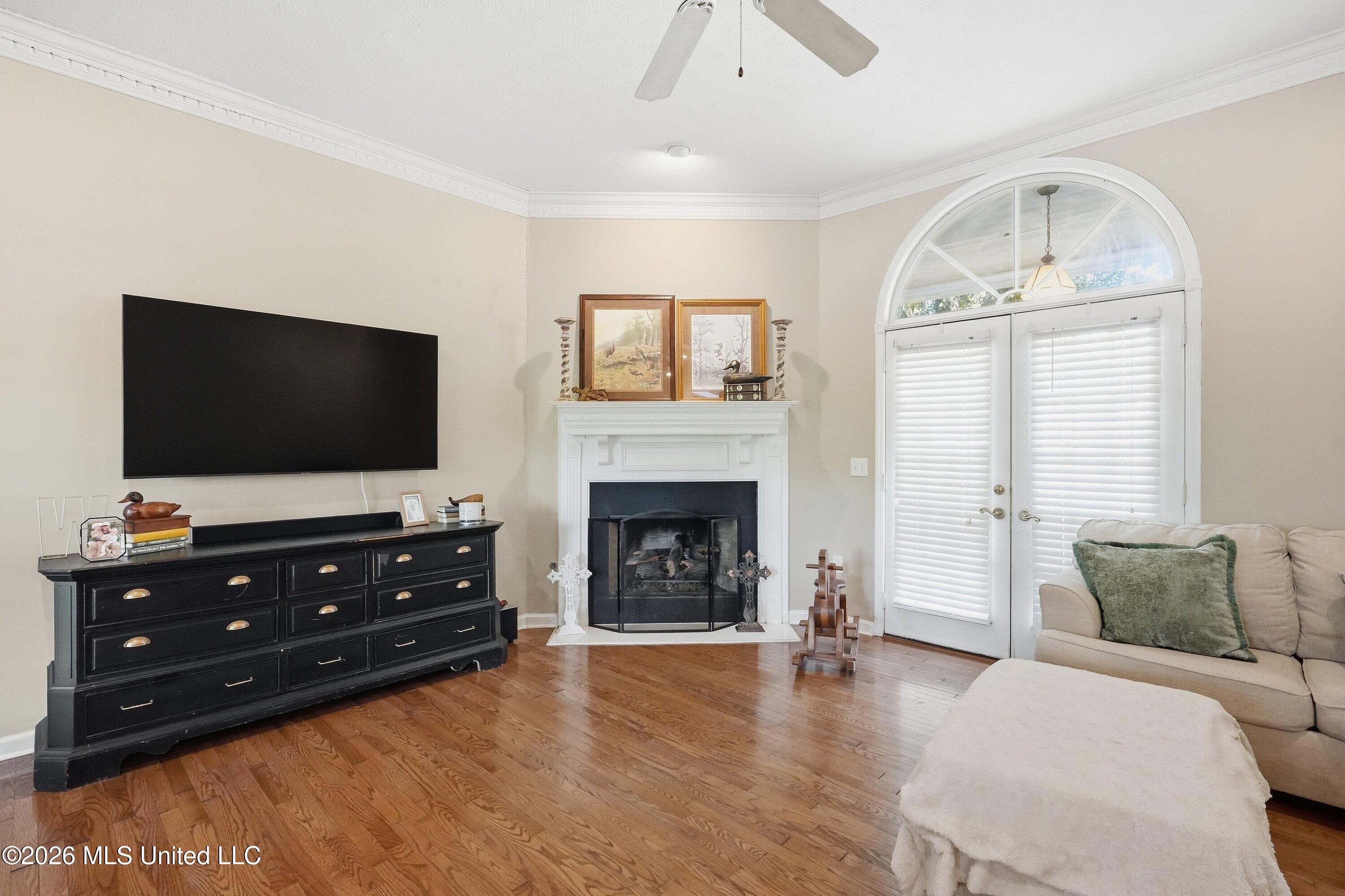 108 W Bradford Place Property Photo 7