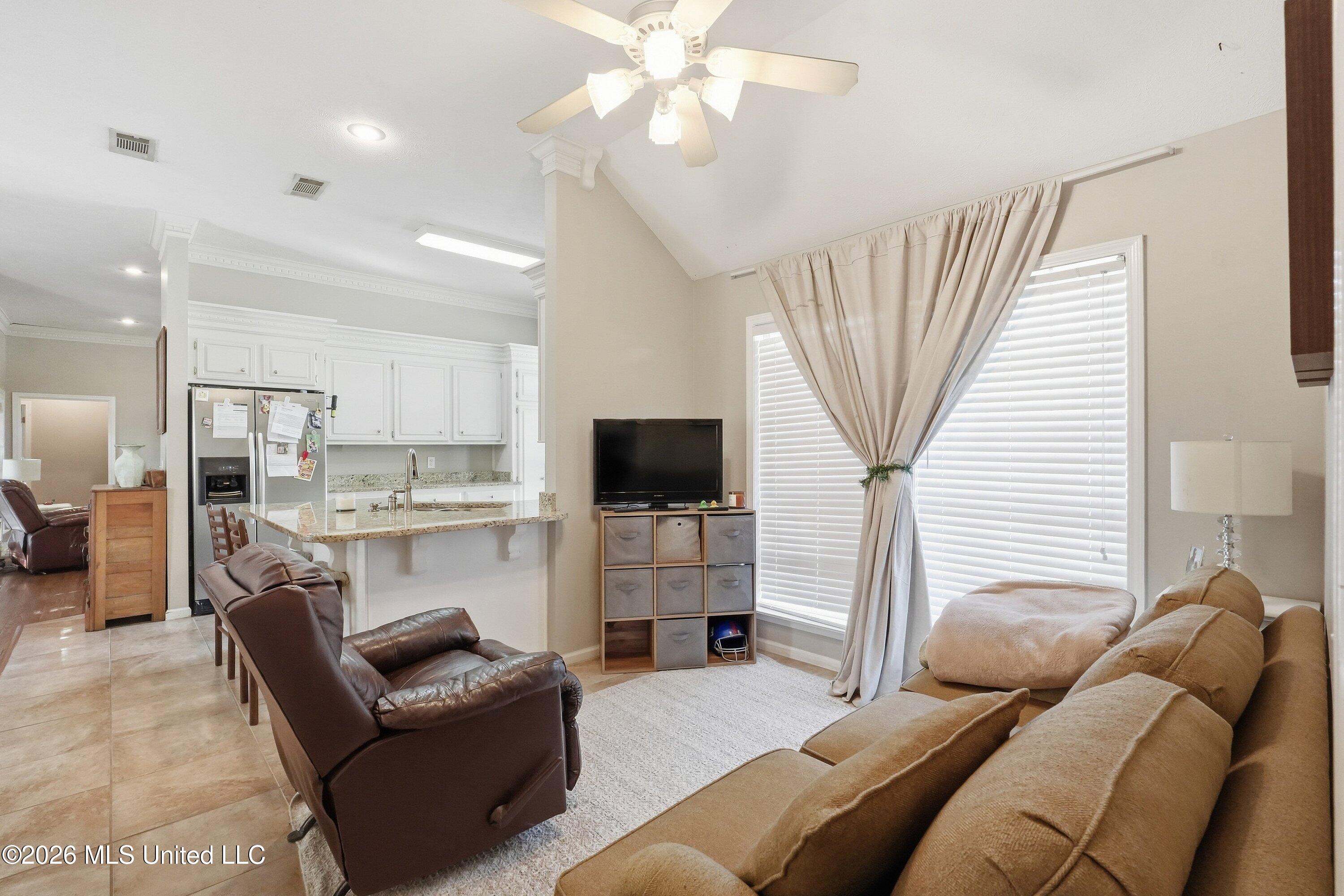 108 W Bradford Place Property Photo 15