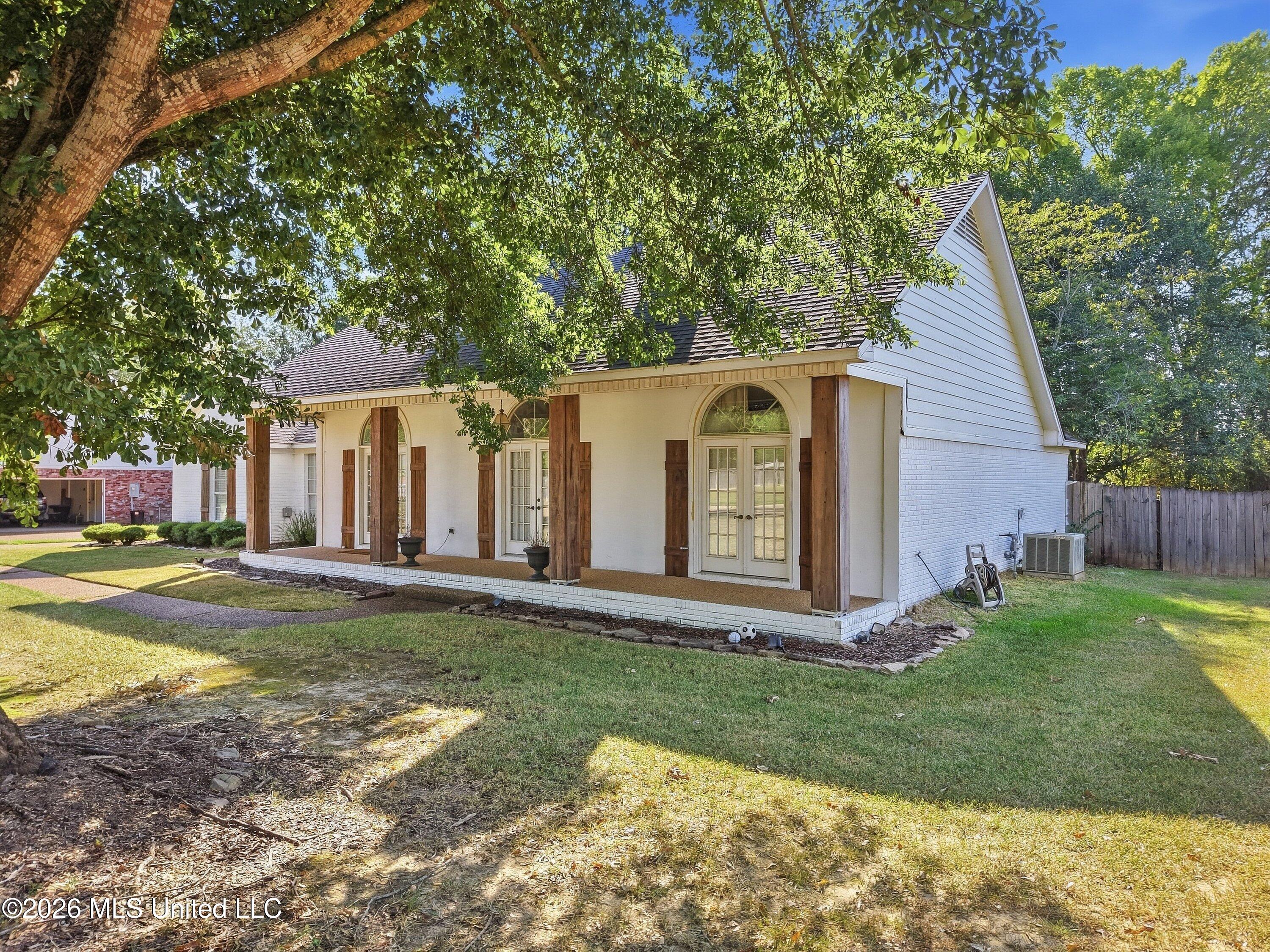108 W Bradford Place Property Photo 30
