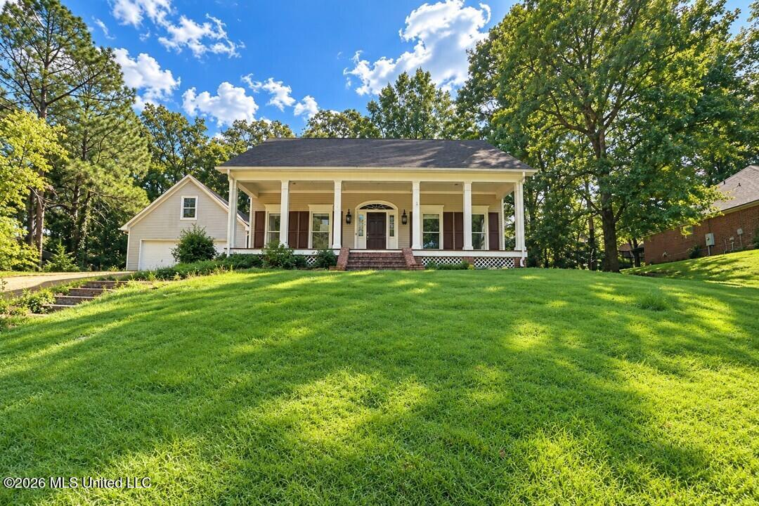 111 Newport Circle Property Photo 1