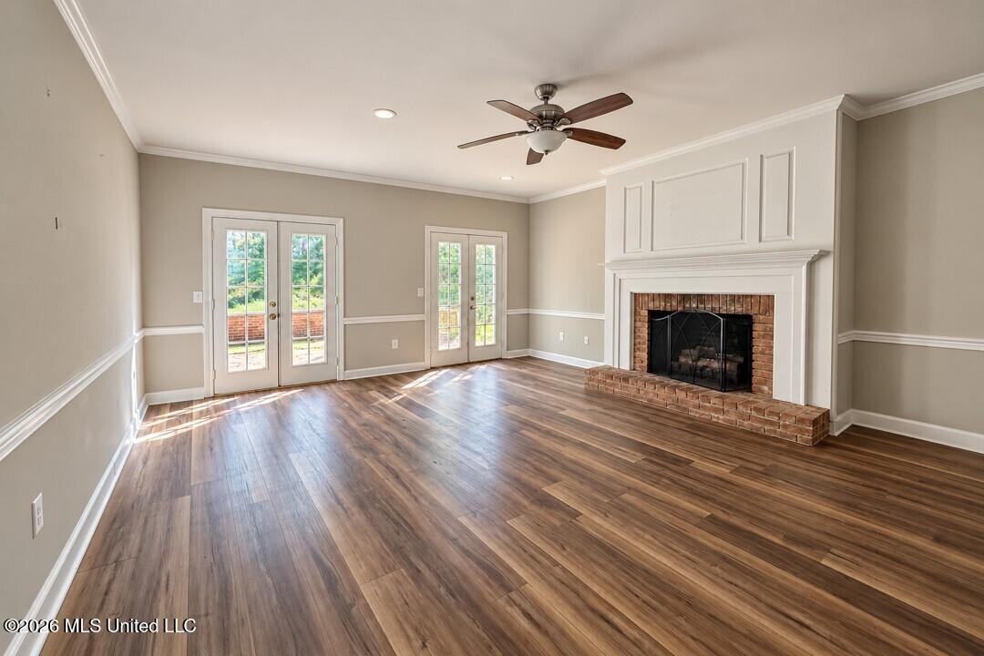 111 Newport Circle Property Photo 9