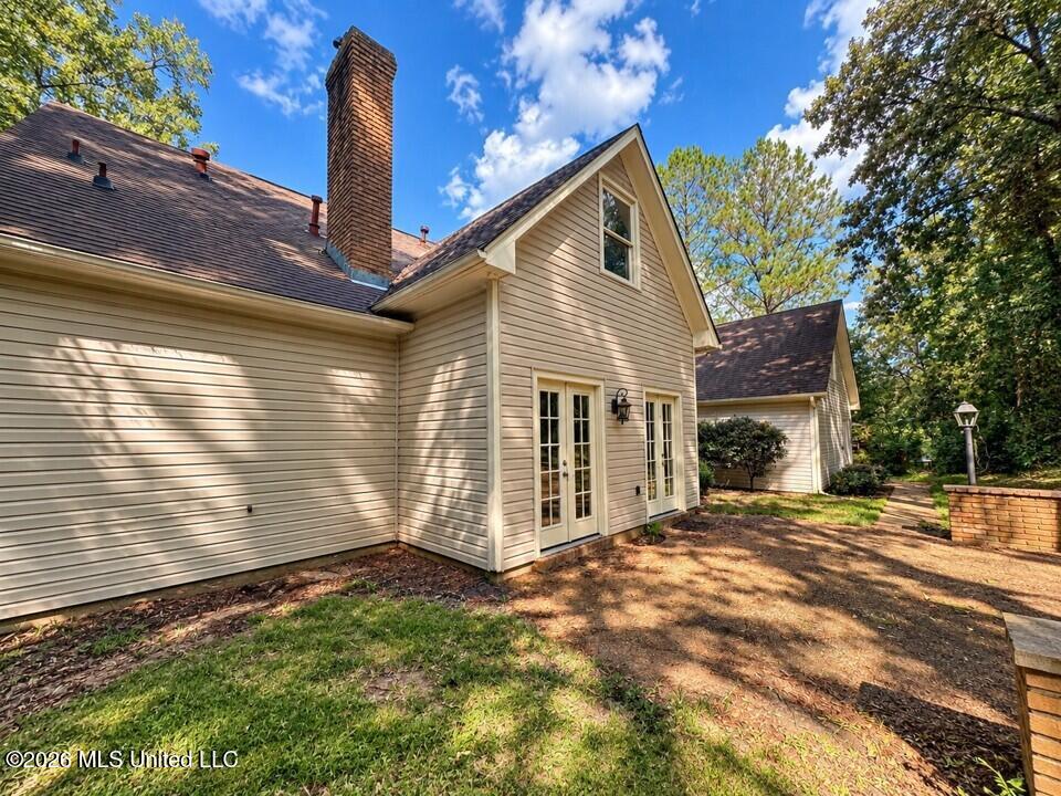 111 Newport Circle Property Photo 15