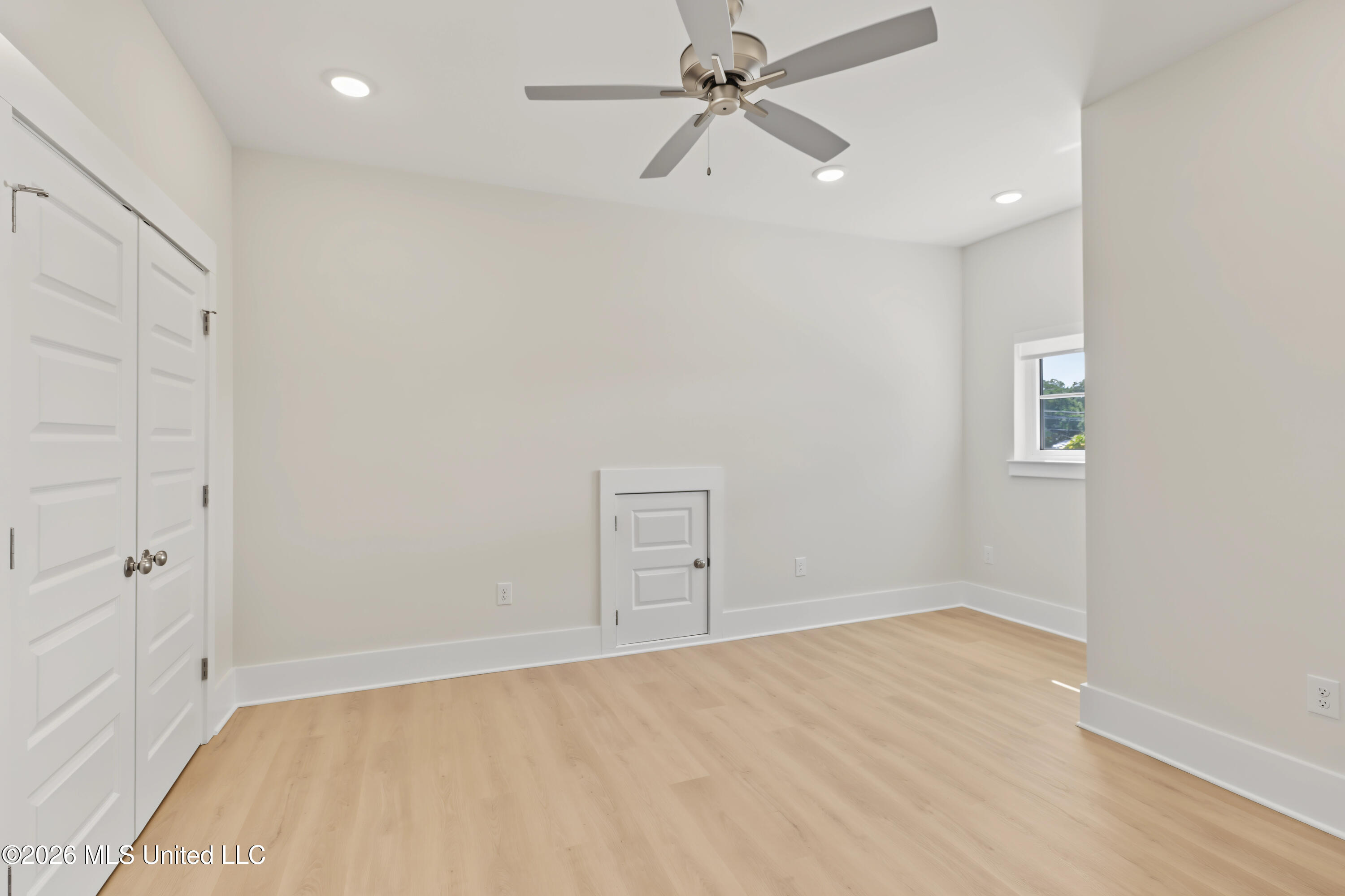 542 Howard Avenue Property Photo 15