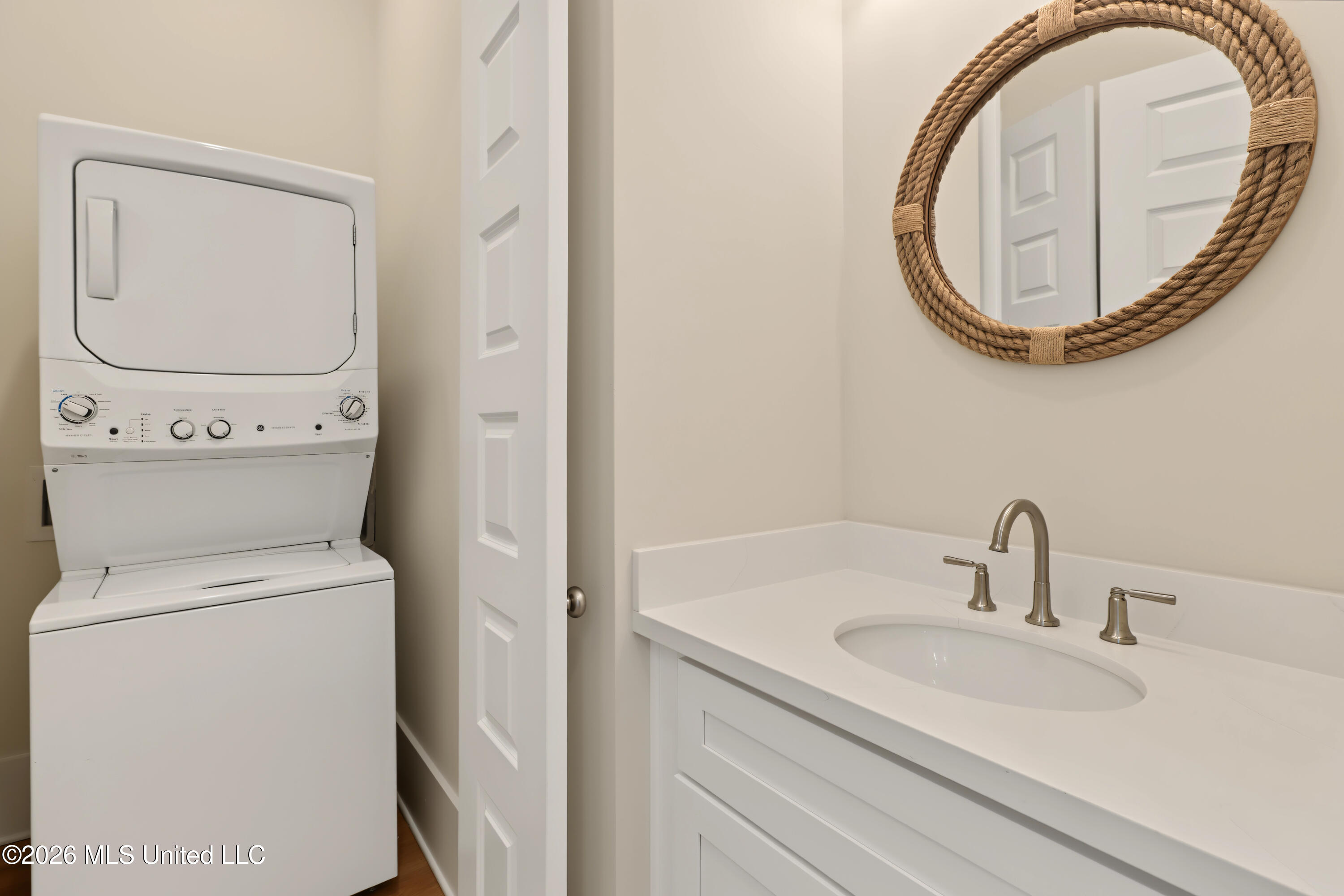 542 Howard Avenue Property Photo 26