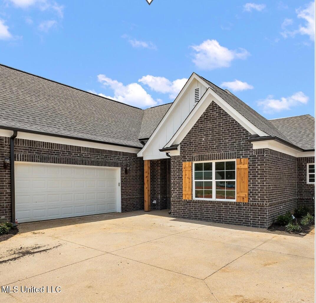 6448 Chloe Way Property Photo 4