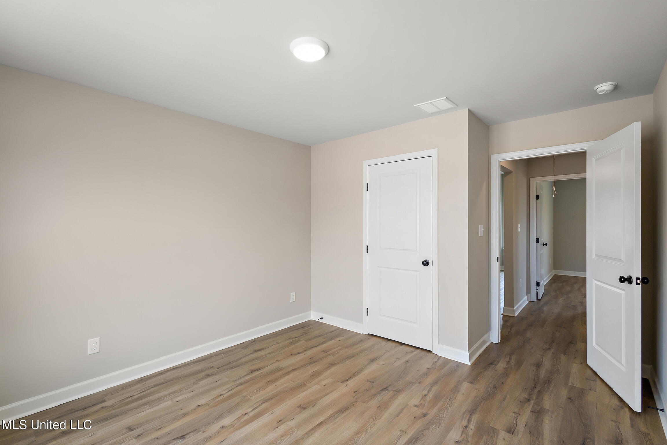 6448 Chloe Way Property Photo 17