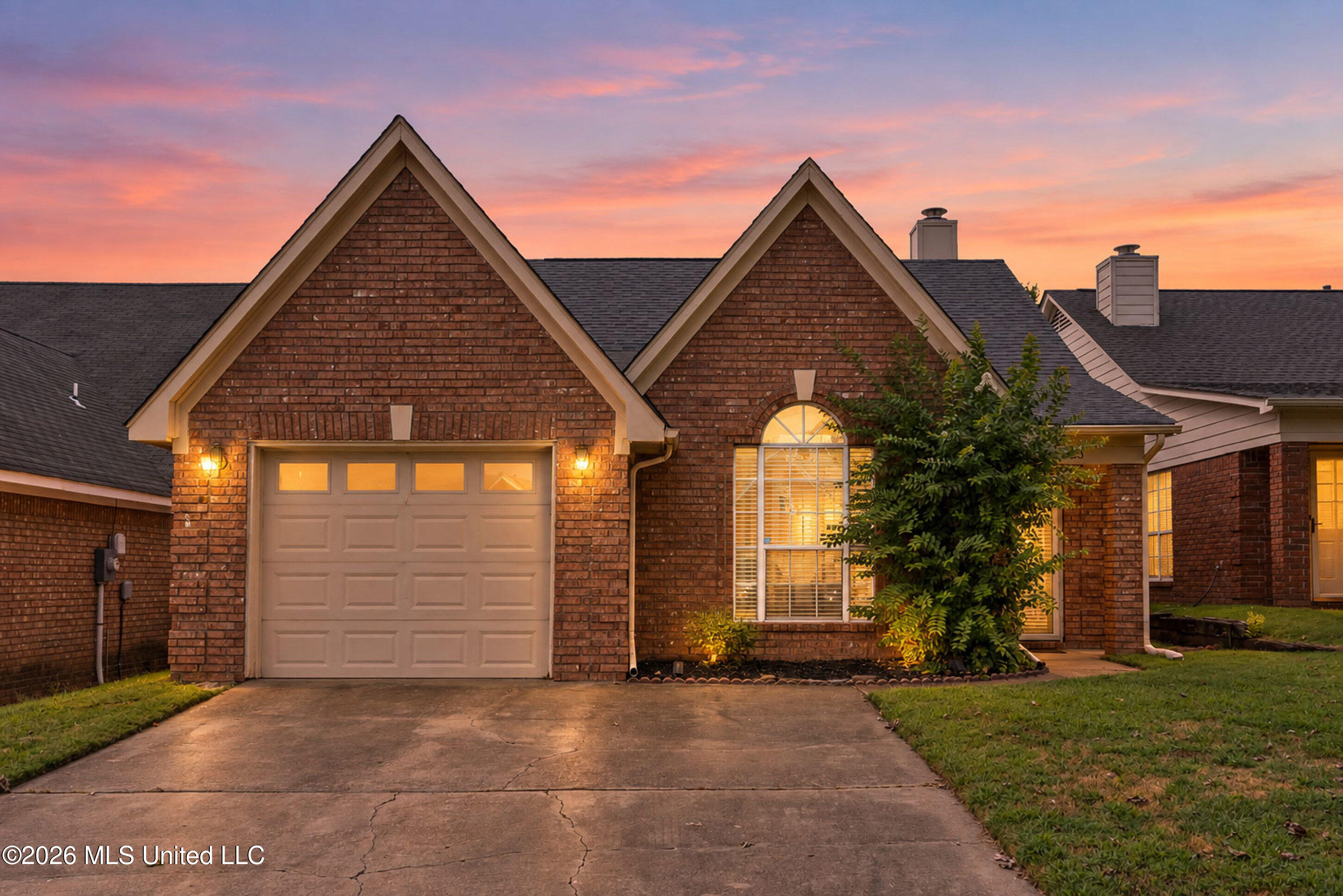 7823 S Chesterfield Drive Property Photo 1