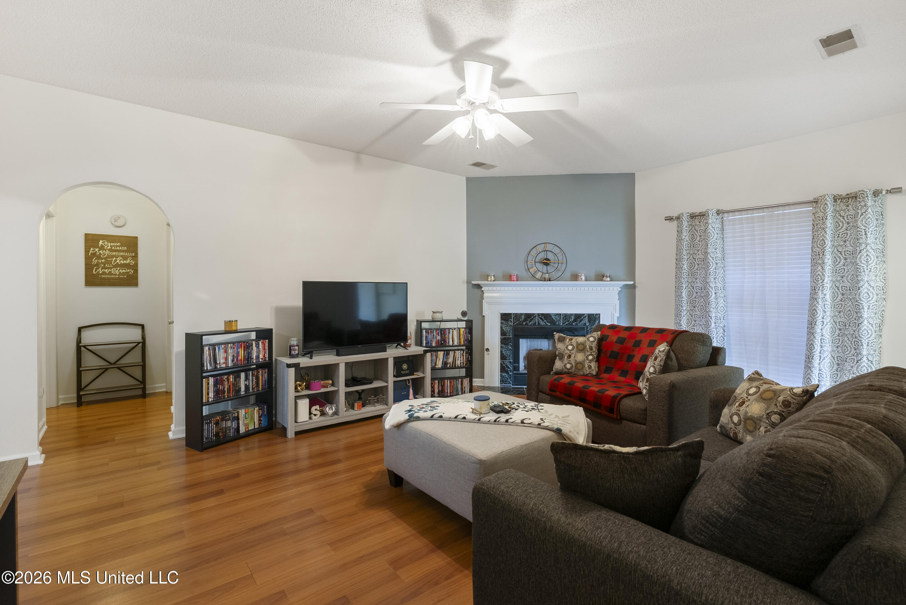 7823 S Chesterfield Drive Property Photo 7