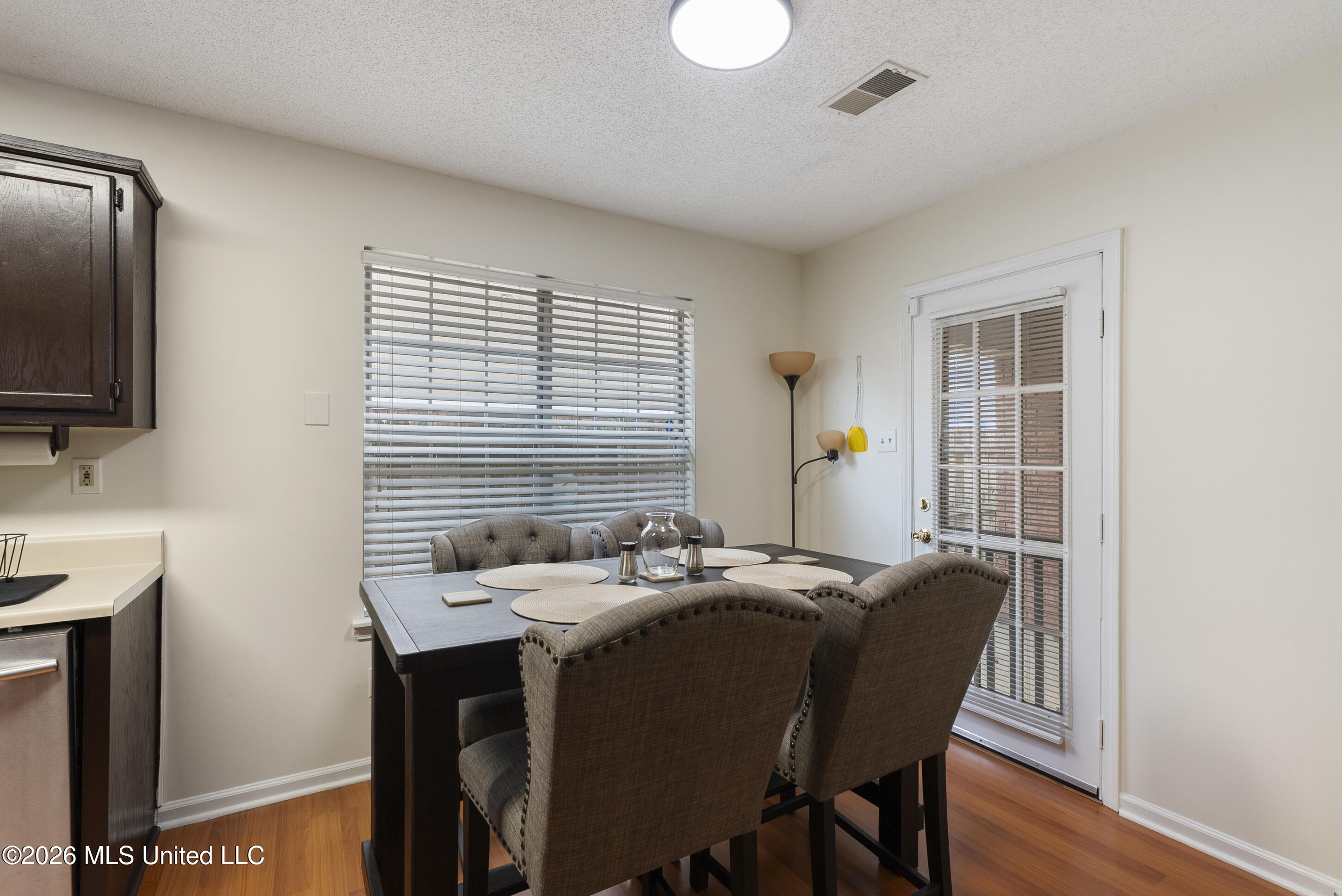 7823 S Chesterfield Drive Property Photo 8