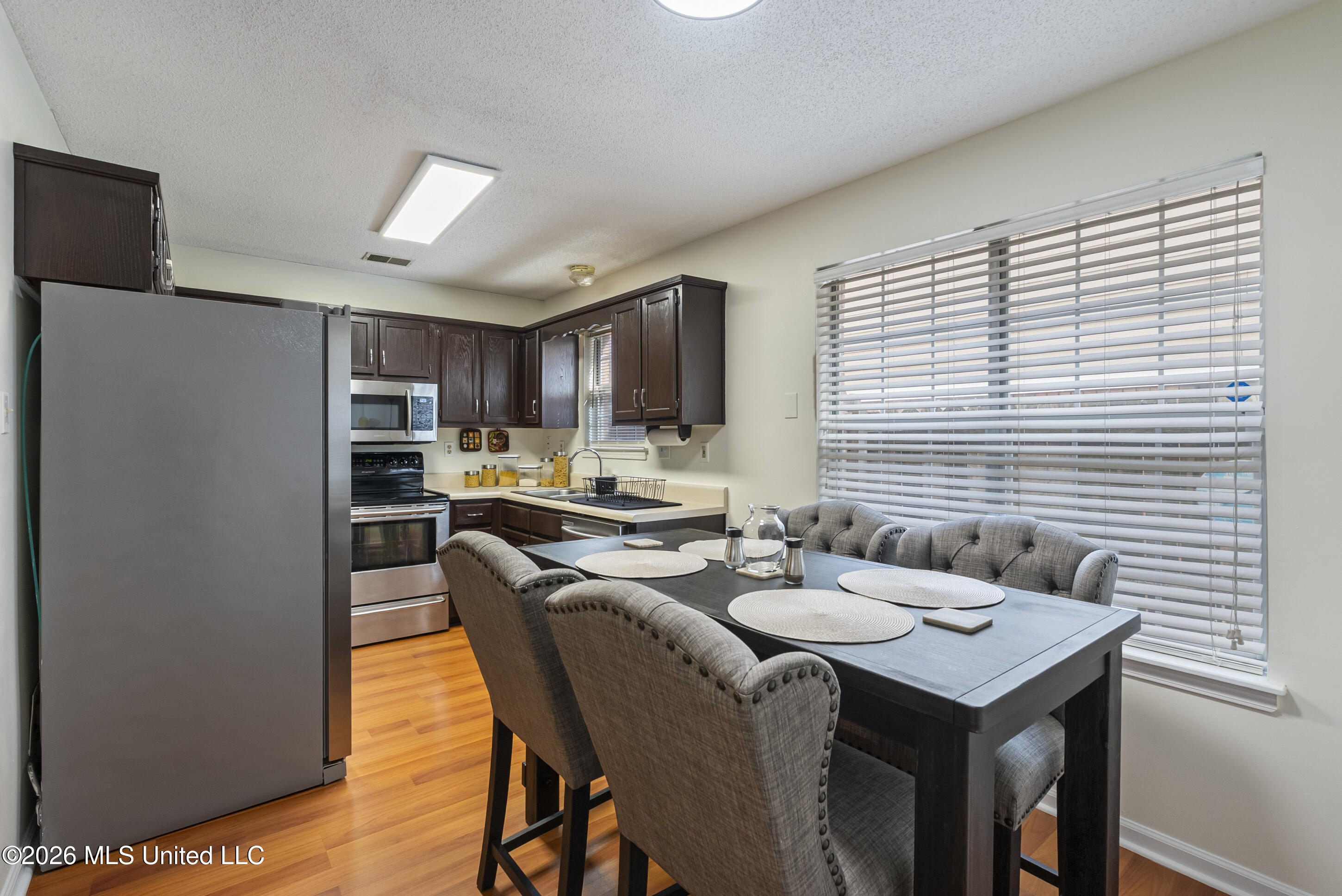 7823 S Chesterfield Drive Property Photo 12