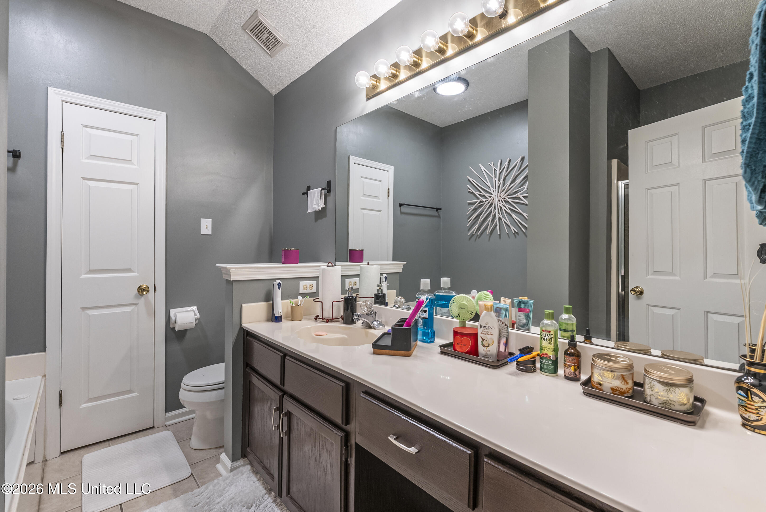 7823 S Chesterfield Drive Property Photo 16