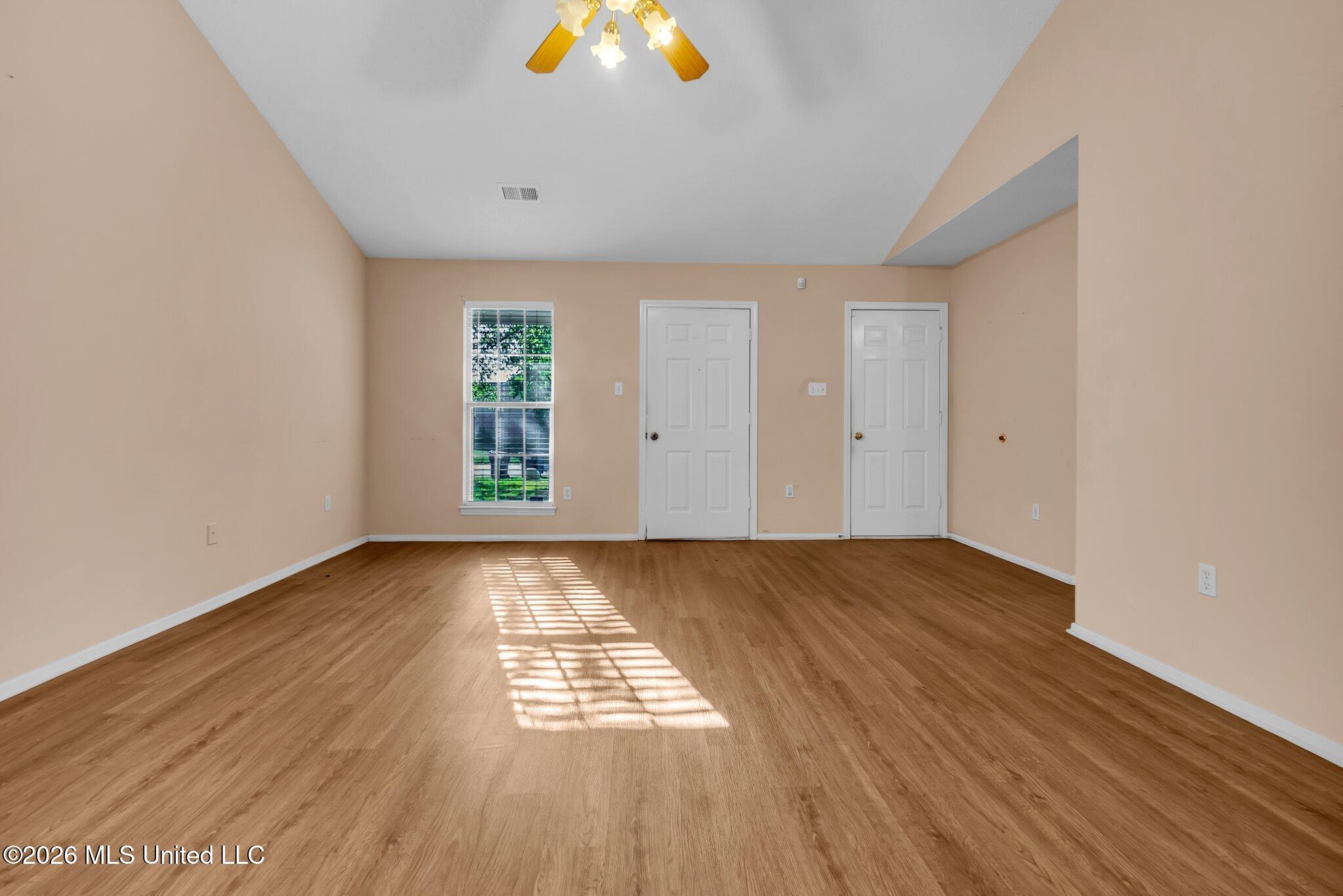 6500 Bentley Cove Property Photo 5
