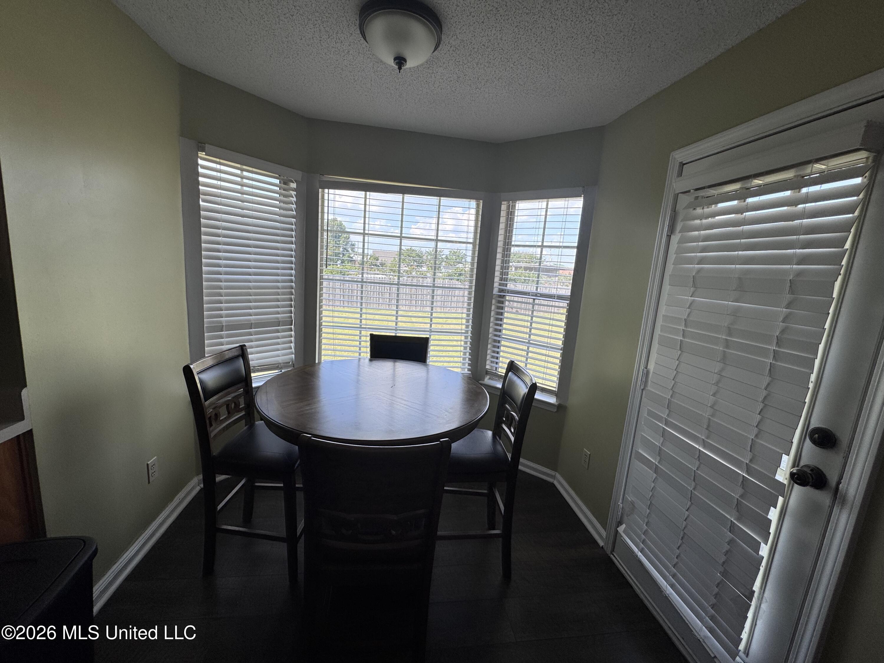 1844 Thomas Street Property Photo 7