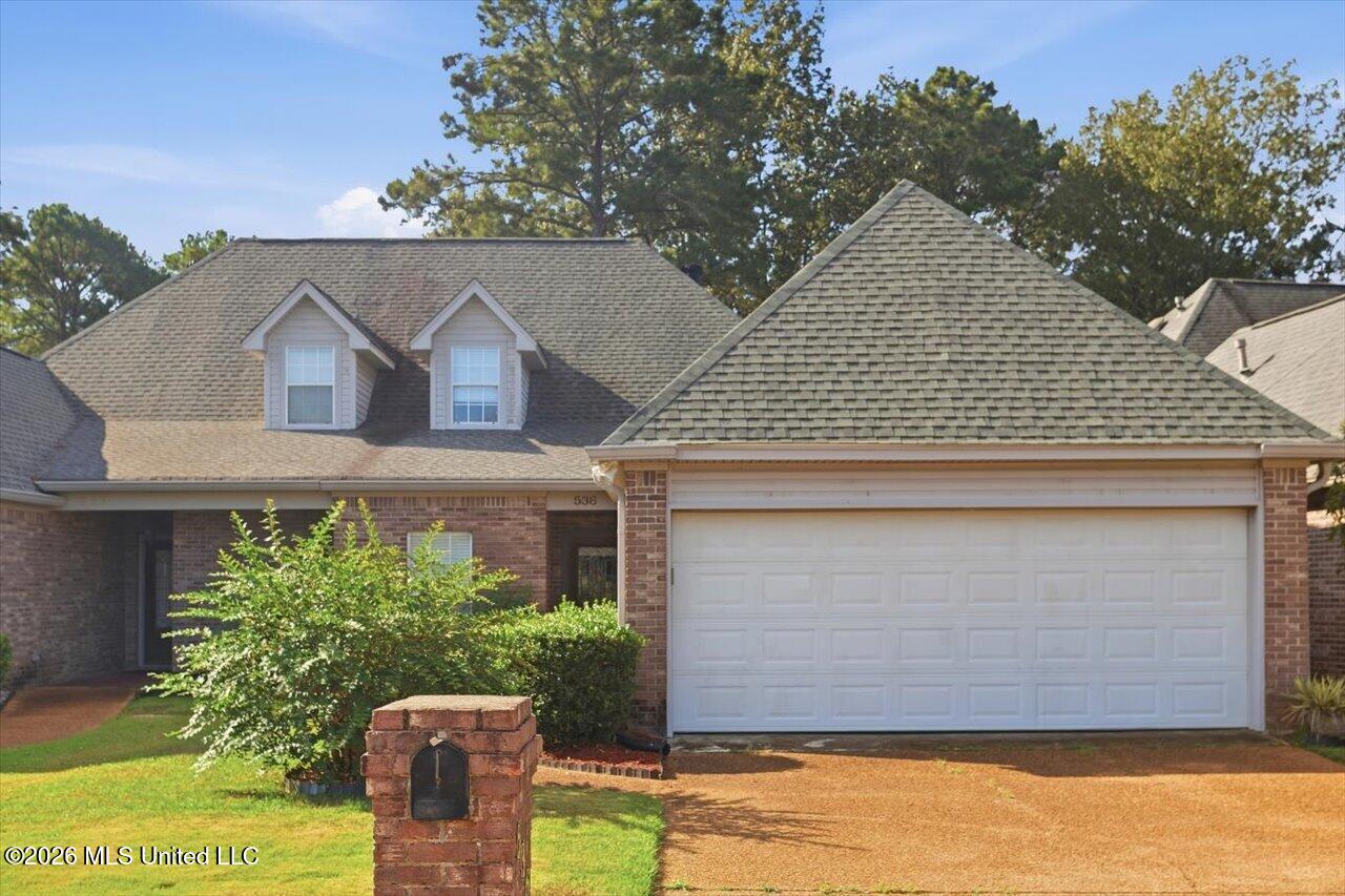 536 Bay Pointe Drive Property Photo 2