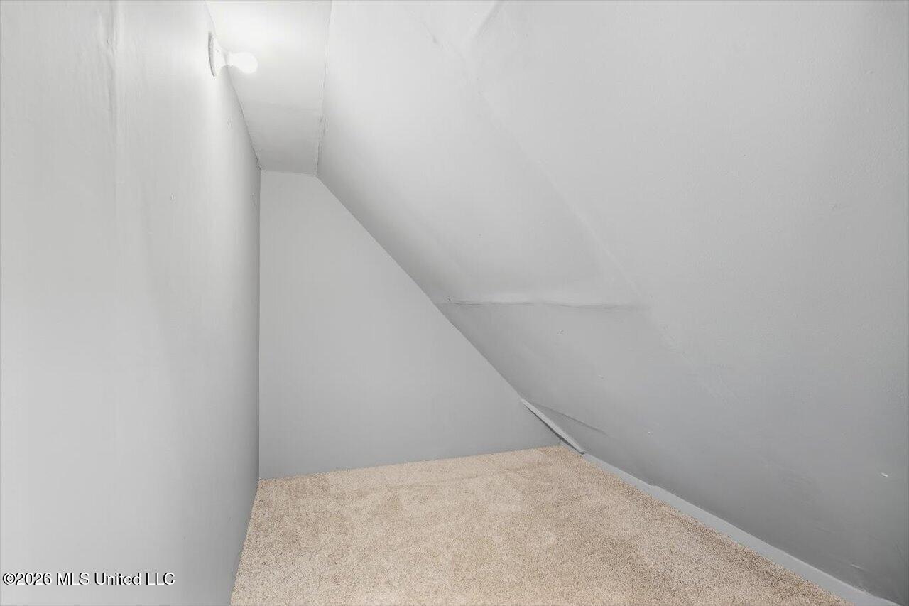 536 Bay Pointe Drive Property Photo 27