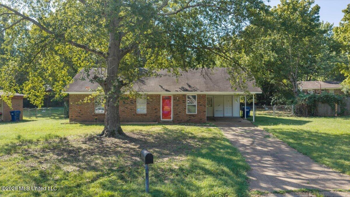 5161 Crestwood Cove Property Photo 1