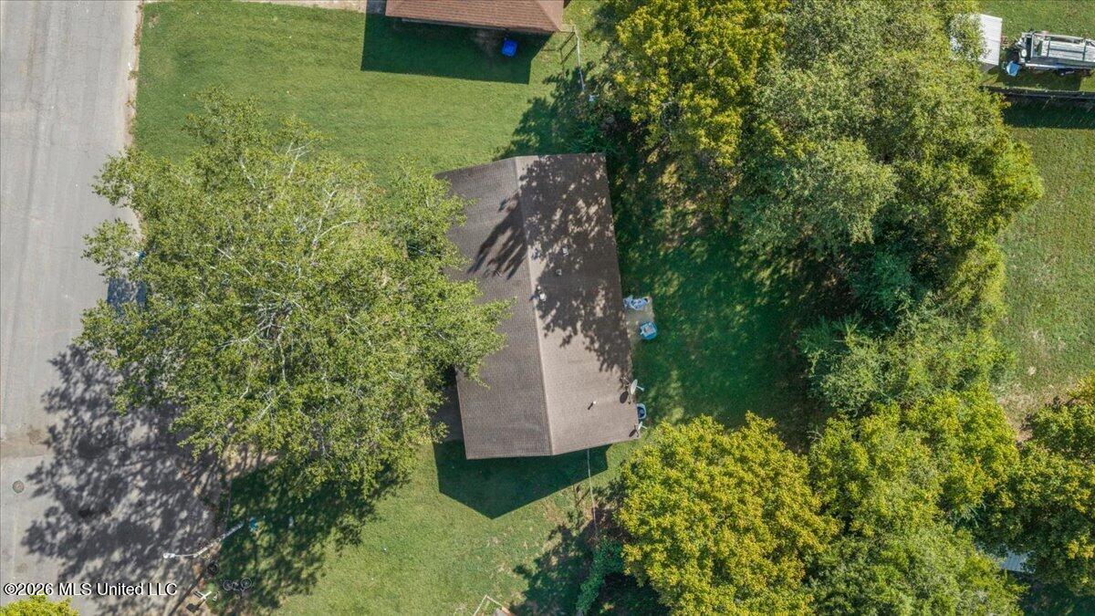 5161 Crestwood Cove Property Photo 6