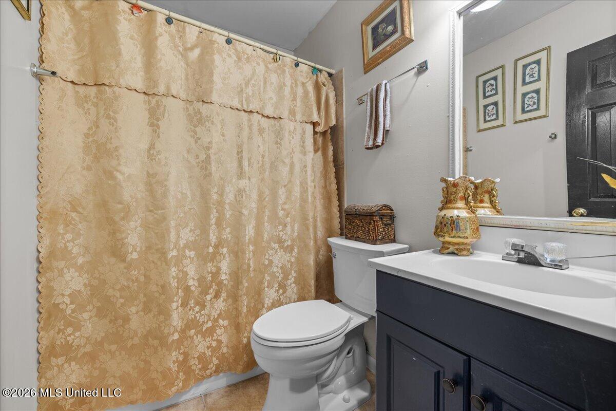 5161 Crestwood Cove Property Photo 7