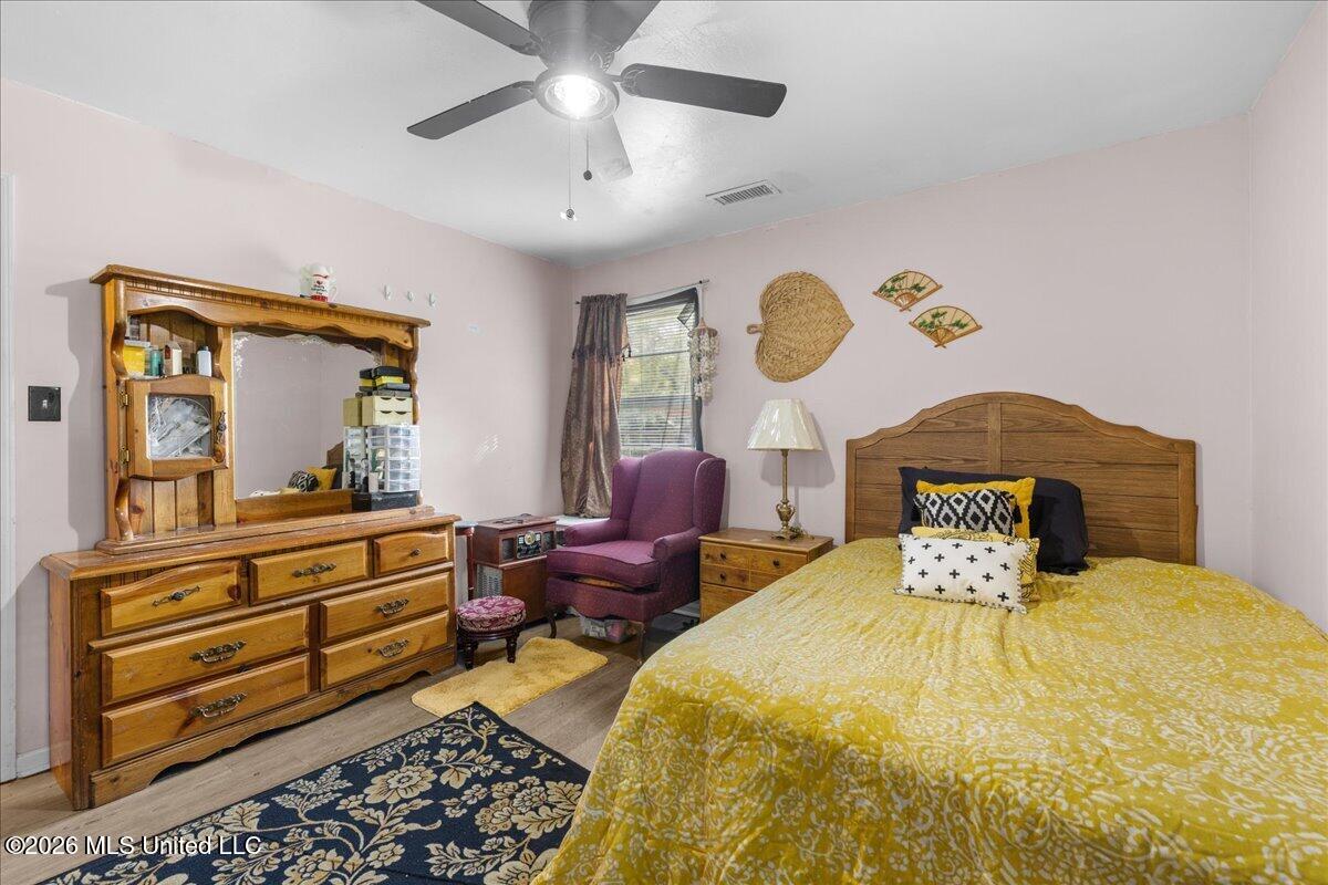 5161 Crestwood Cove Property Photo 9