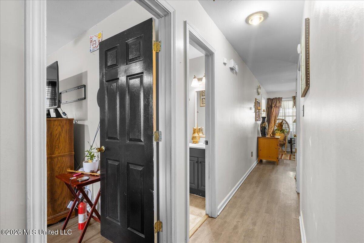 5161 Crestwood Cove Property Photo 11