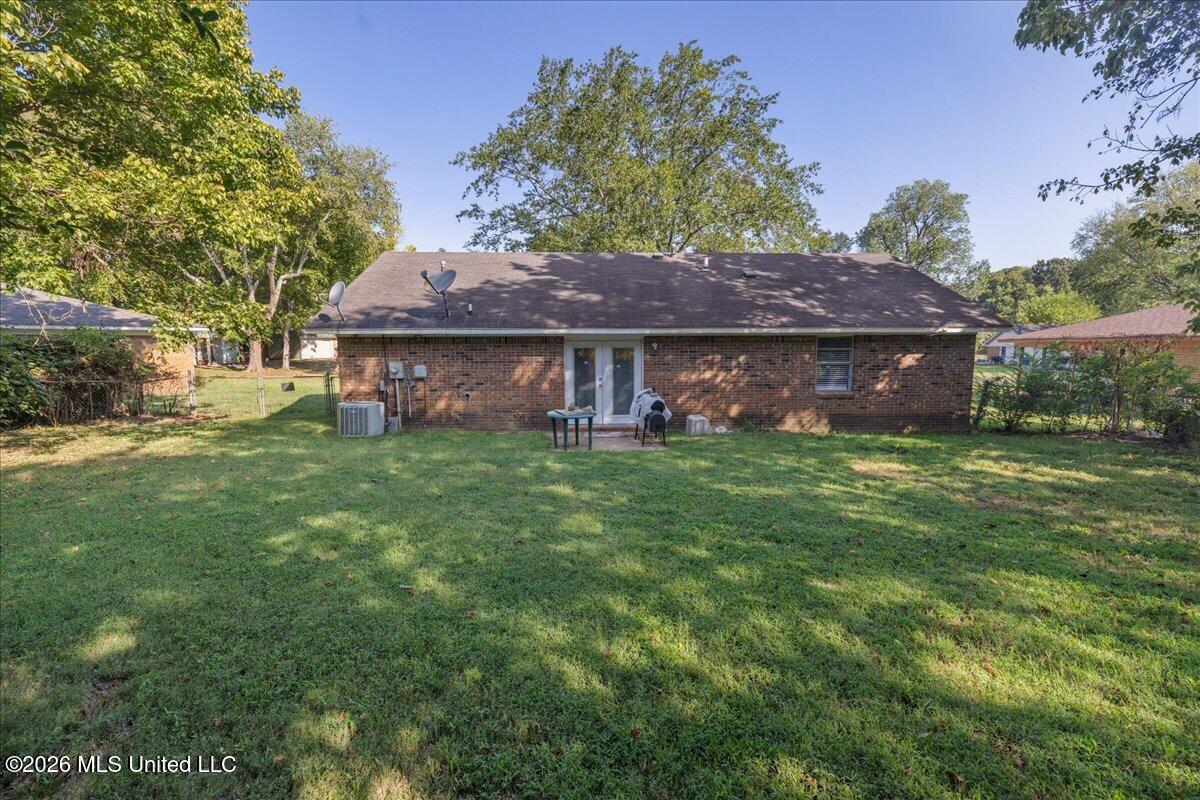 5161 Crestwood Cove Property Photo 18