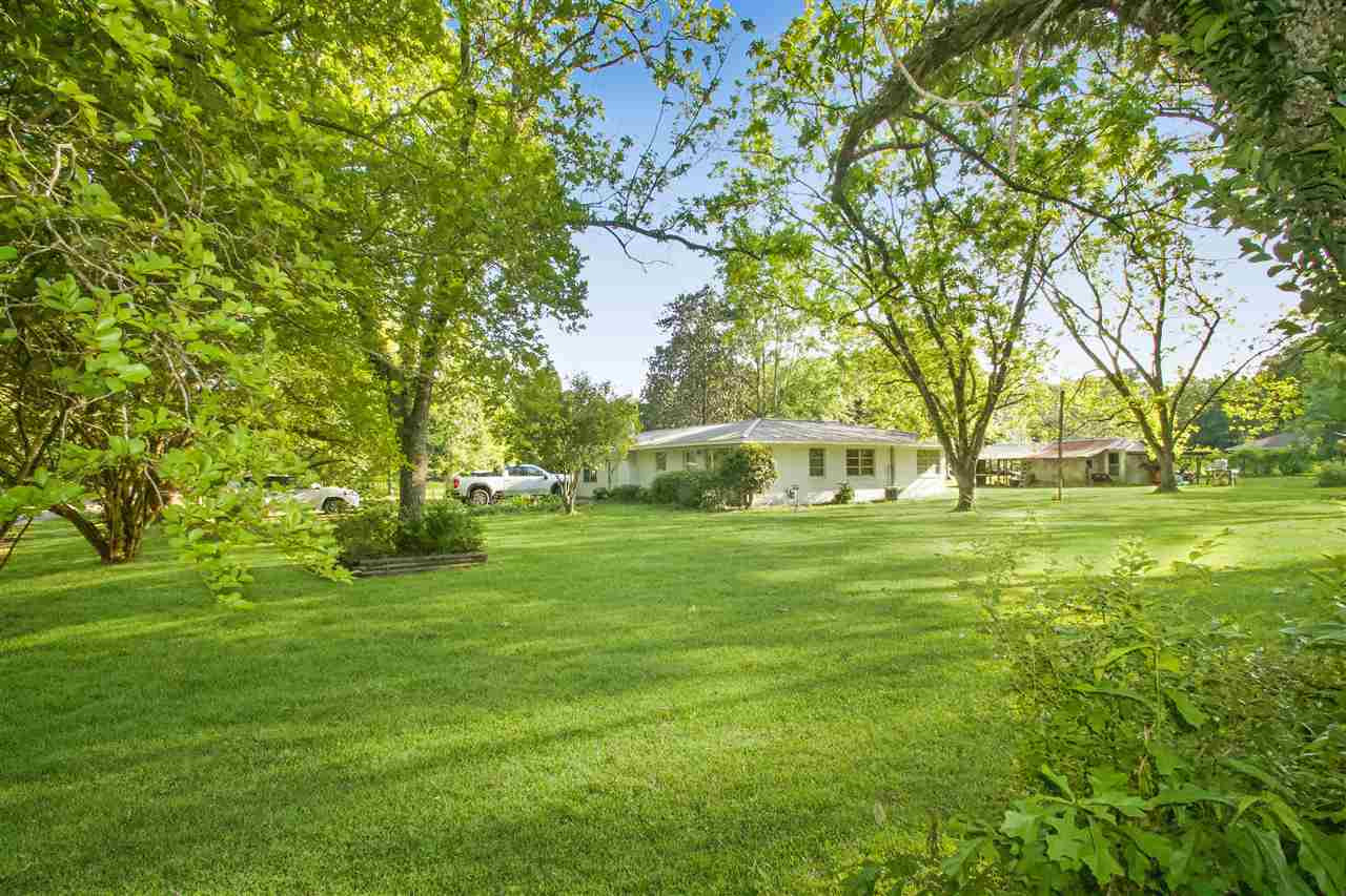 301 N Church Street Property Photo 1
