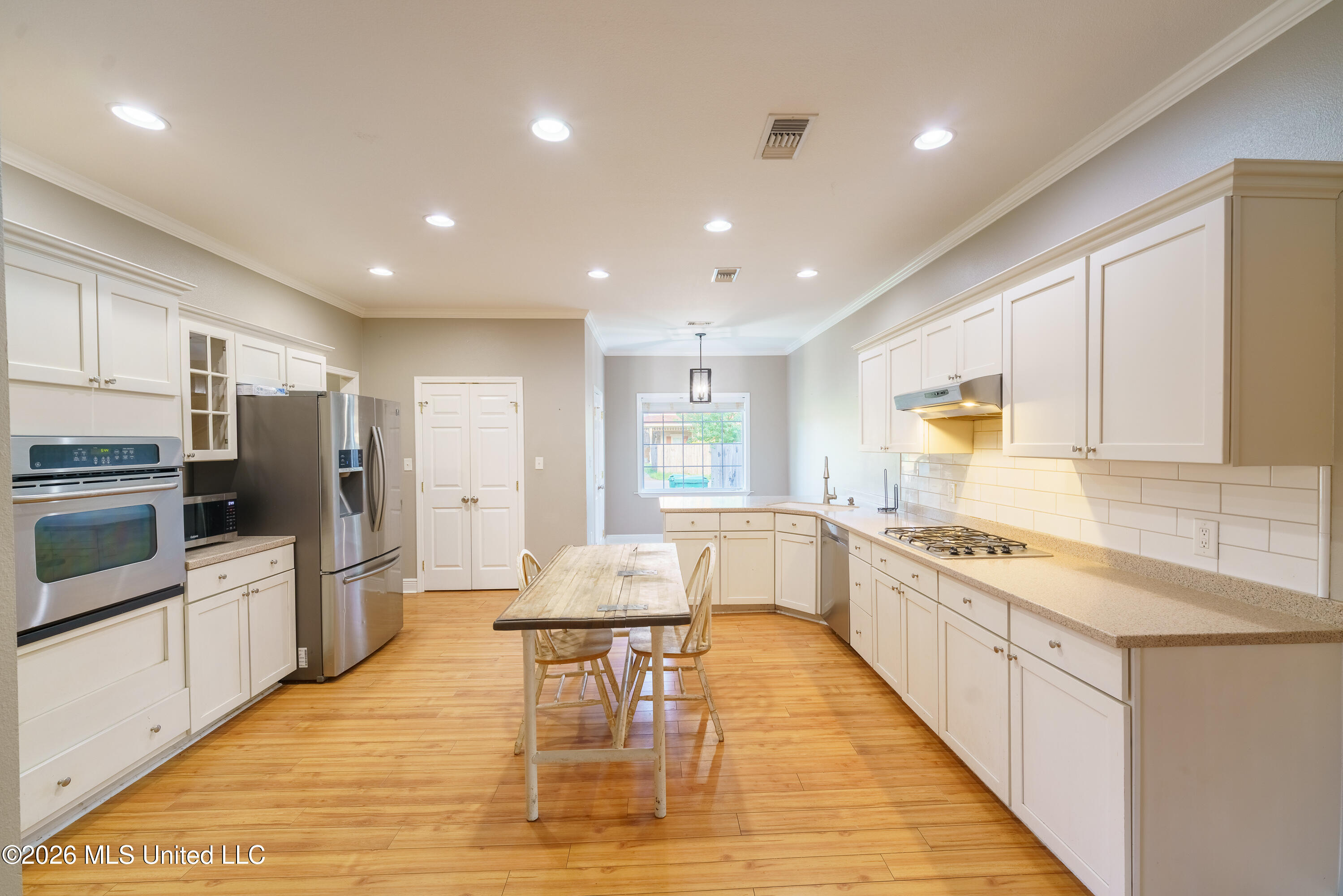 600 Highland Drive Property Photo 10
