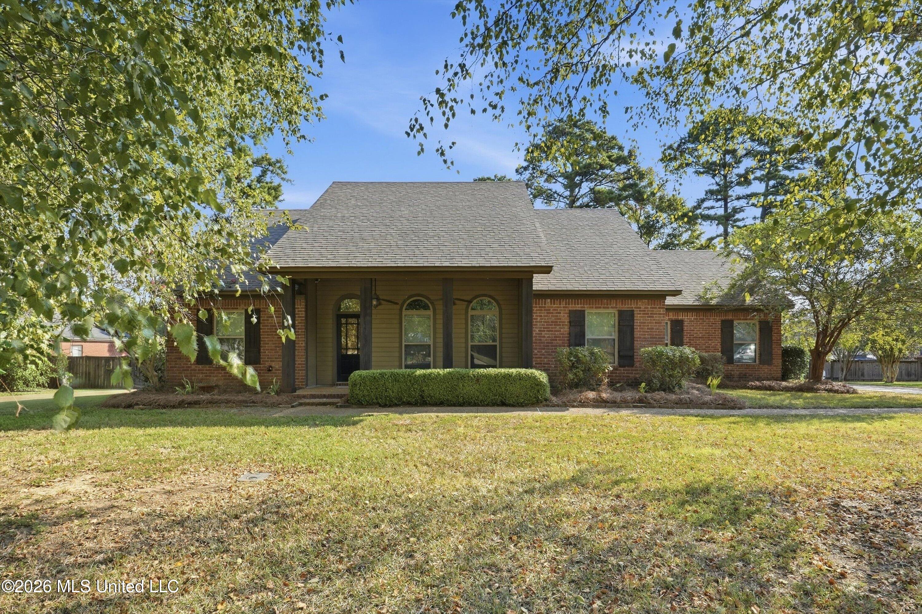 212 Deerfield Club Drive Property Photo 1