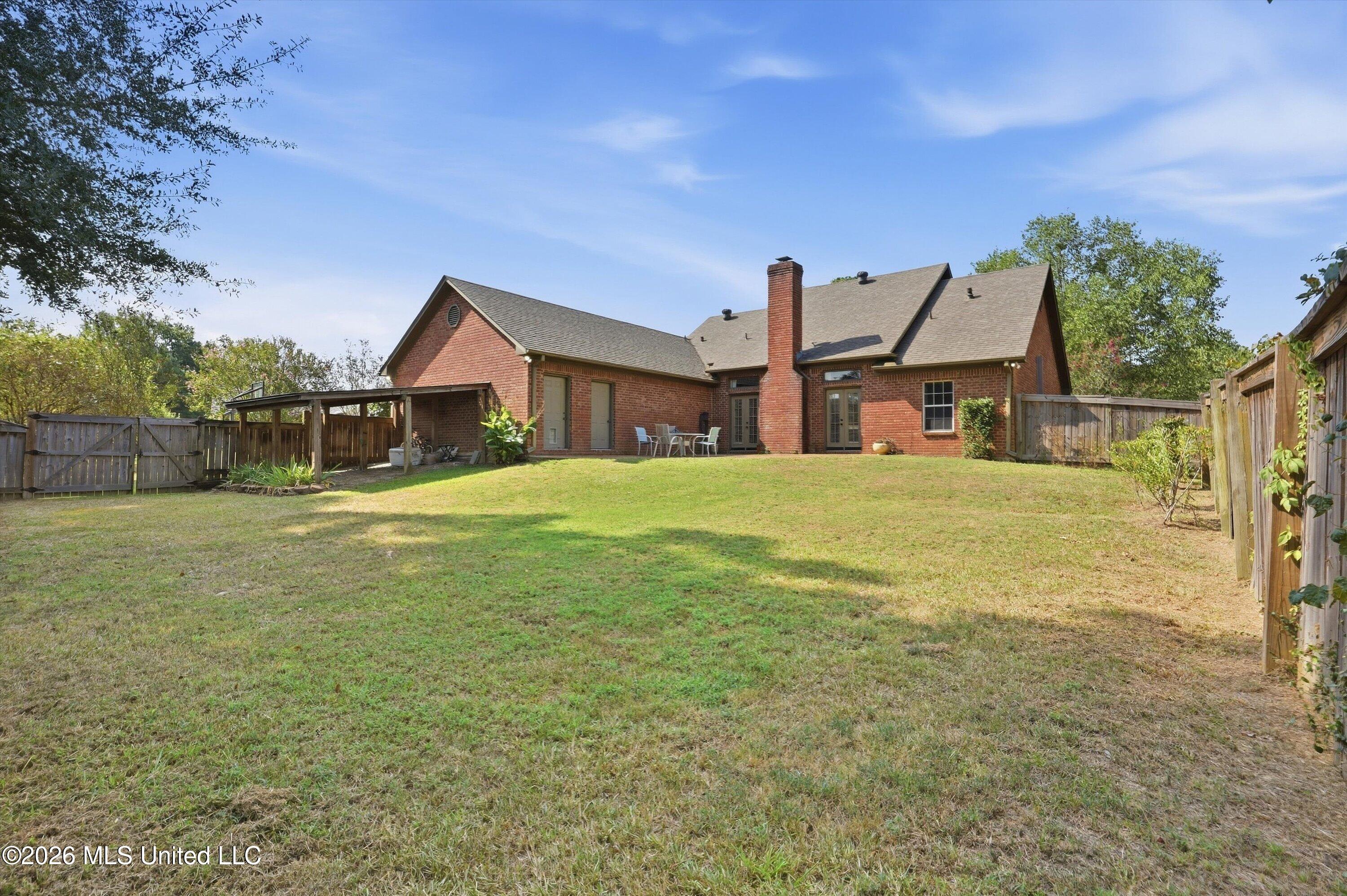 212 Deerfield Club Drive Property Photo 11