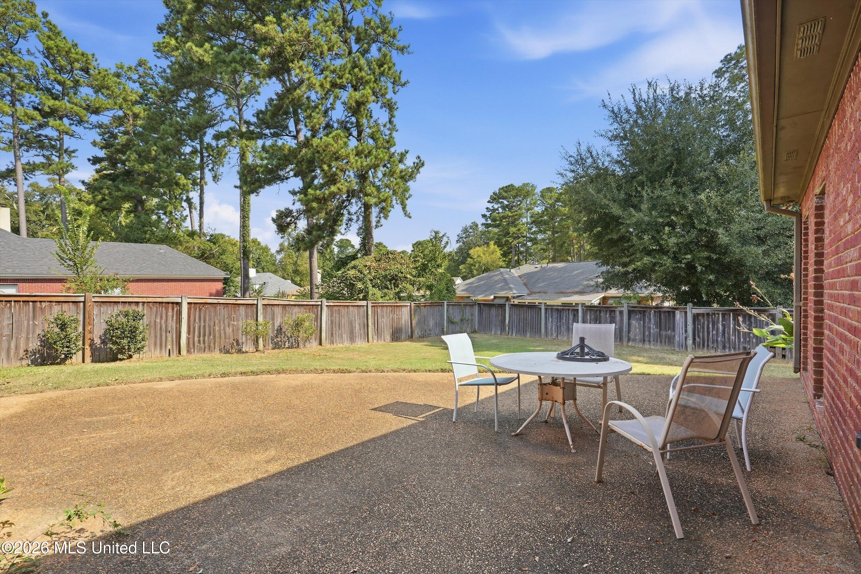 212 Deerfield Club Drive Property Photo 12